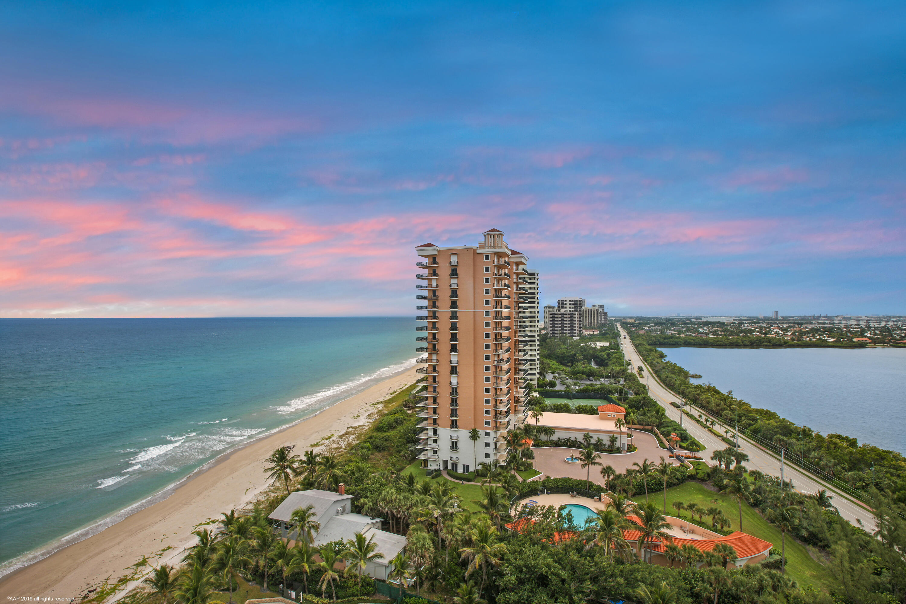 5150 N Ocean Drive Ph 2001 Property Photo 69