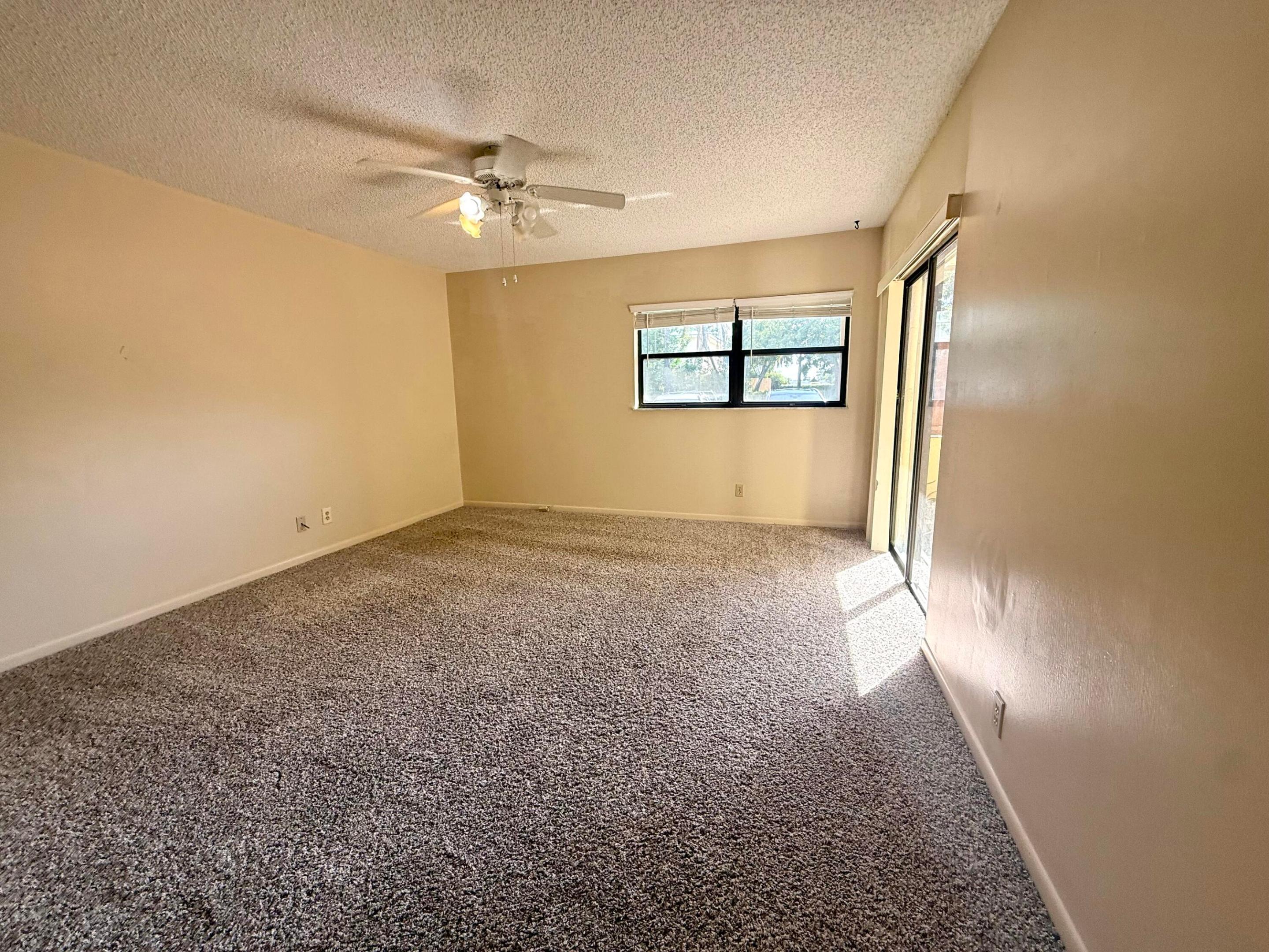 3100 Se Brook Street Property Photo 6