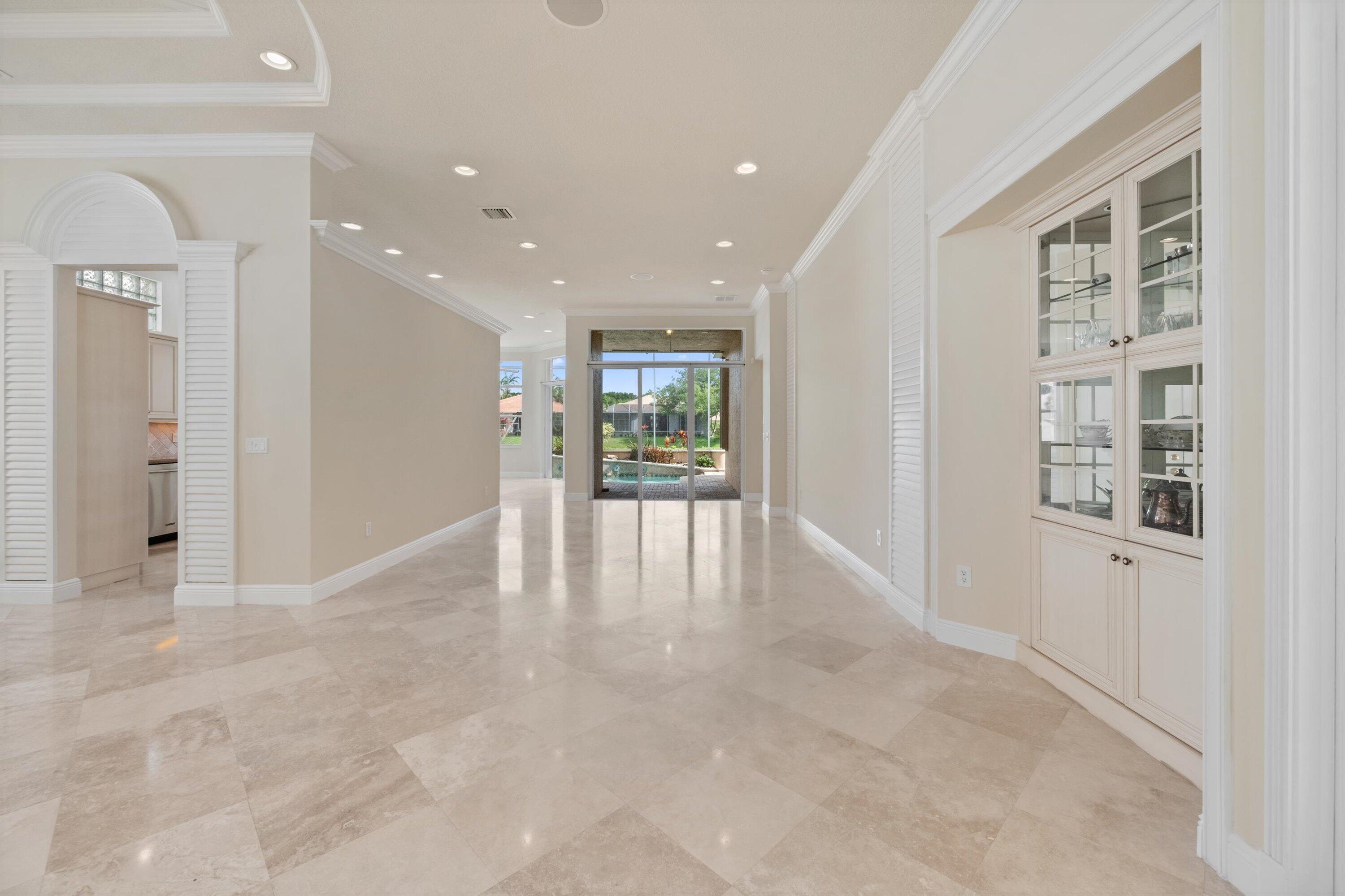 8887 Via Prestigio W Property Photo 4