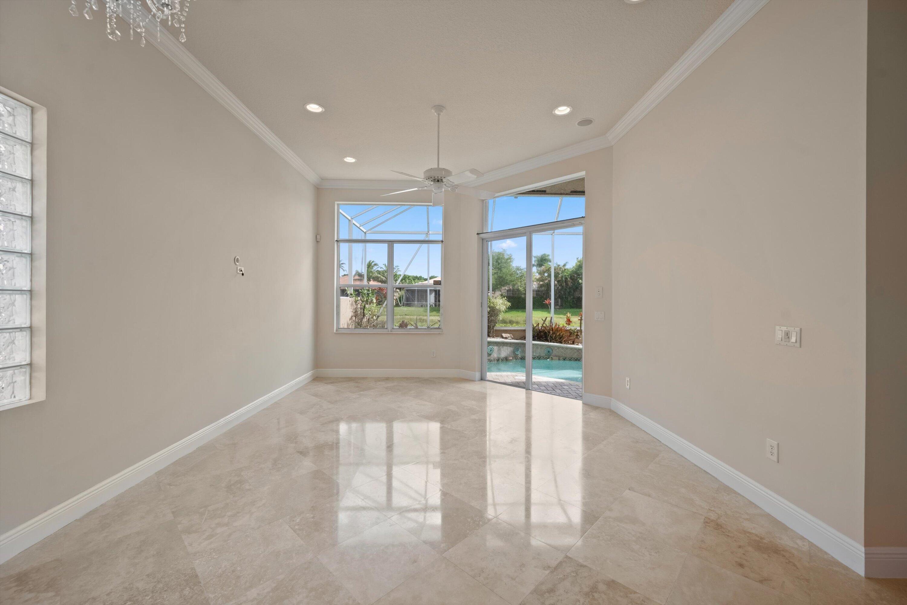 8887 Via Prestigio W Property Photo 10