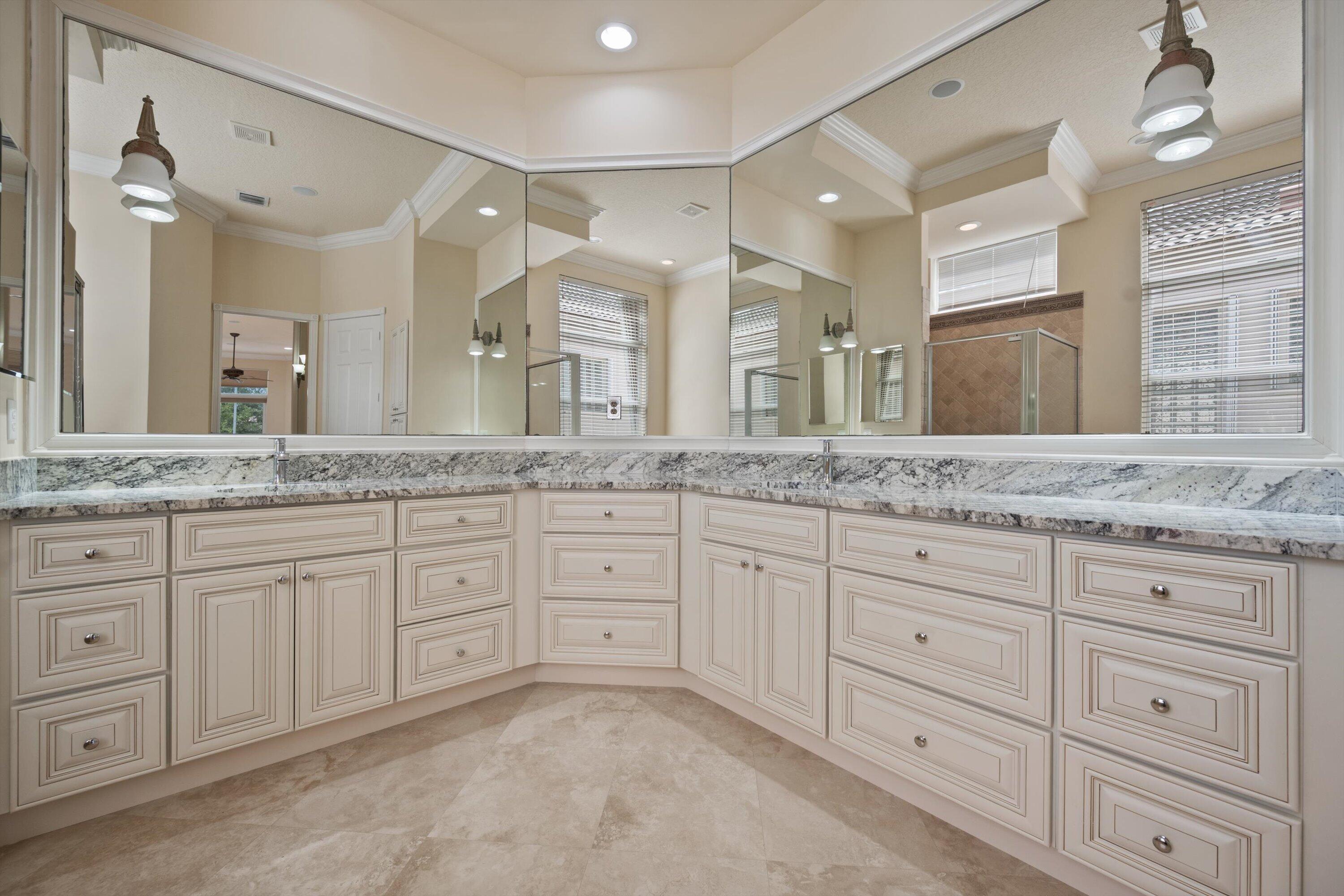 8887 Via Prestigio W Property Photo 19