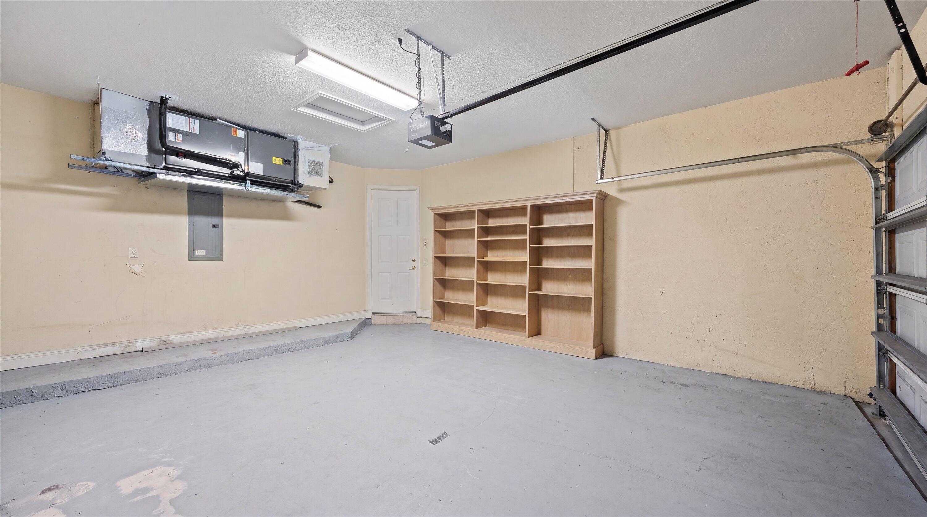 8887 Via Prestigio W Property Photo 29