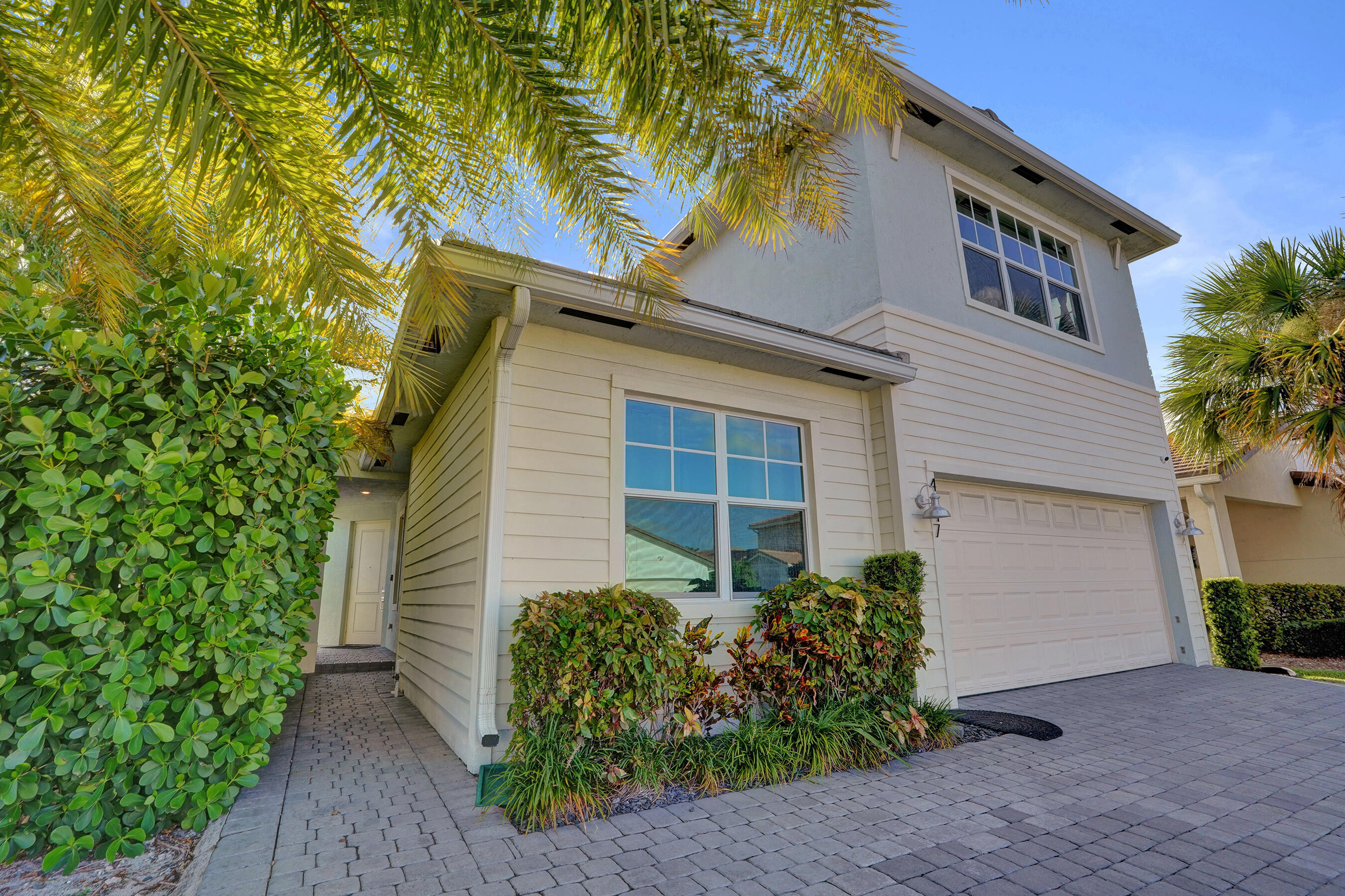 4147 Rosa Drive Property Photo 1