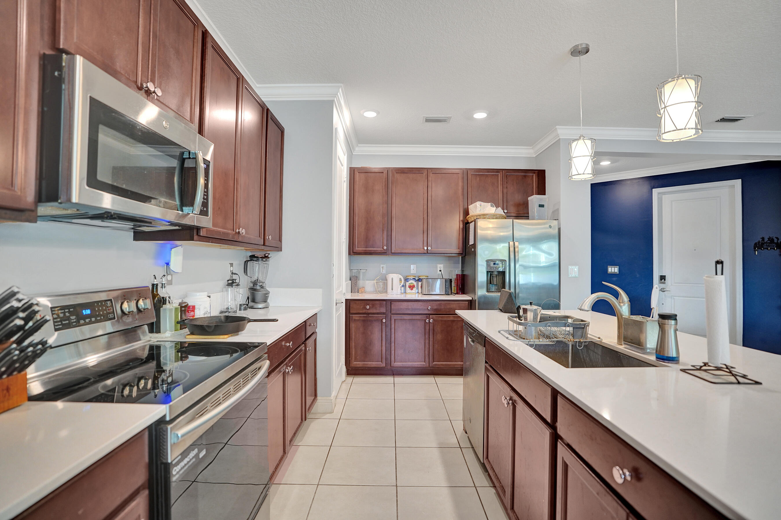 4147 Rosa Drive Property Photo 3