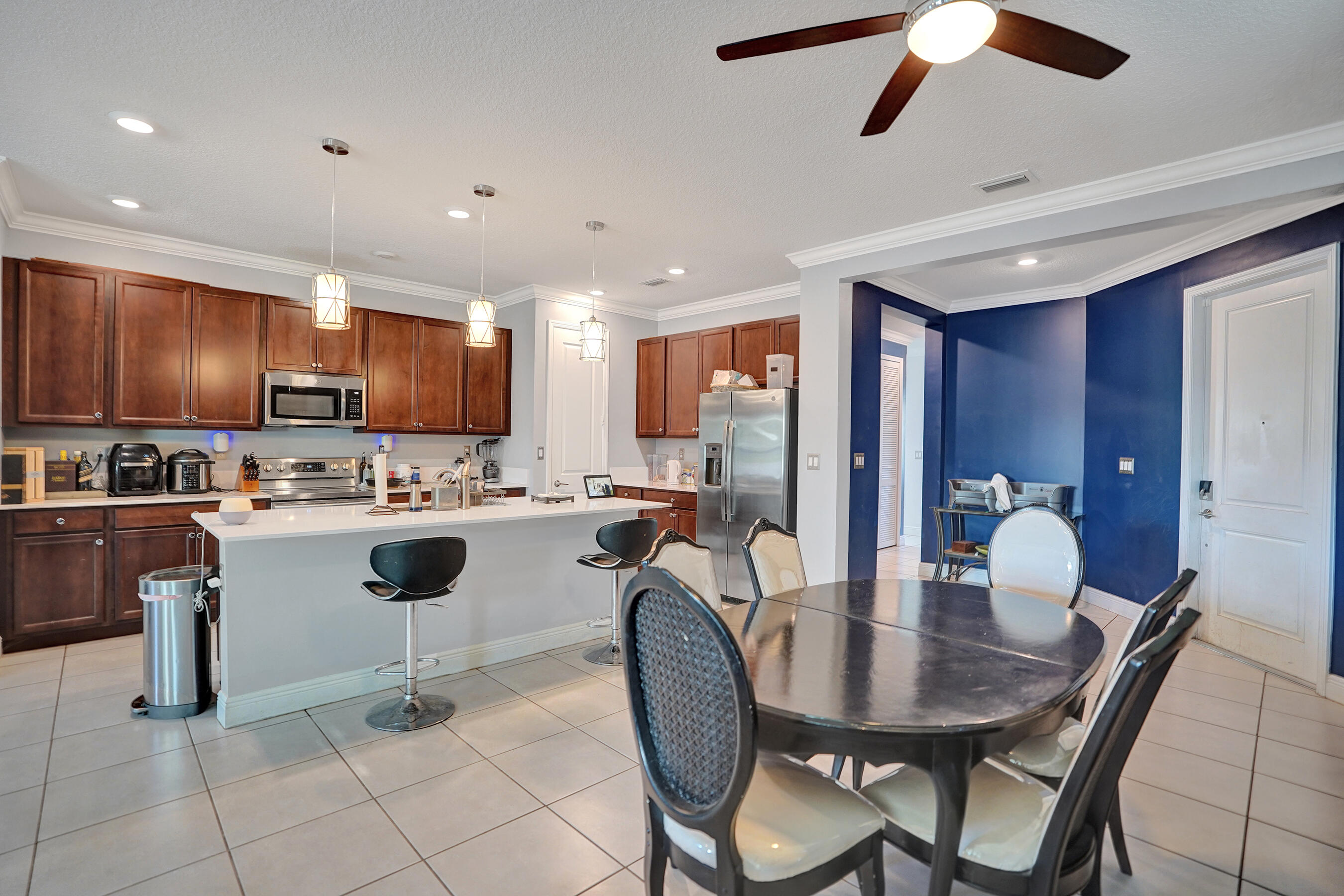 4147 Rosa Drive Property Photo 6