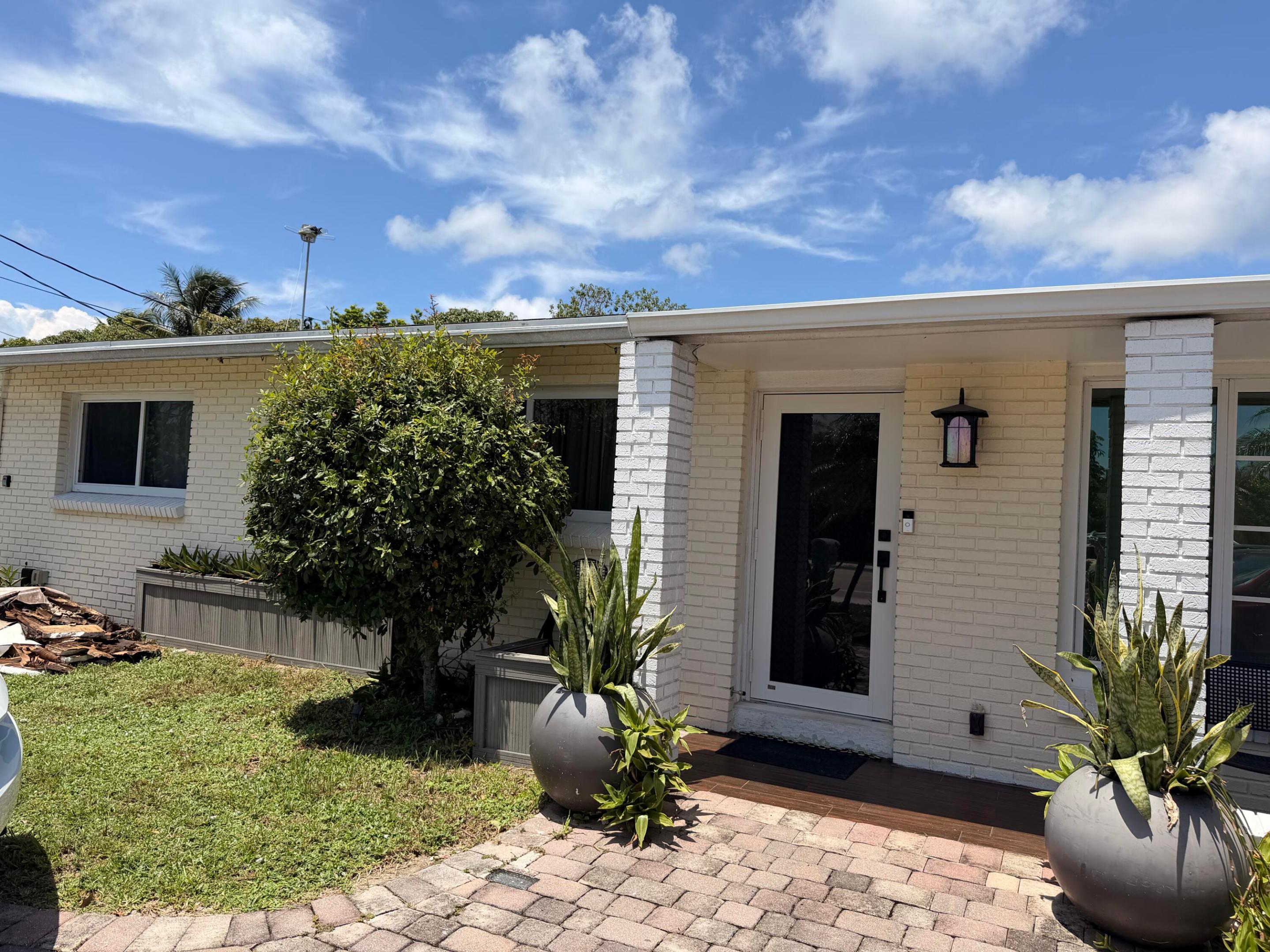 1905 S FLORIDA MANGO Road Property Photo 1