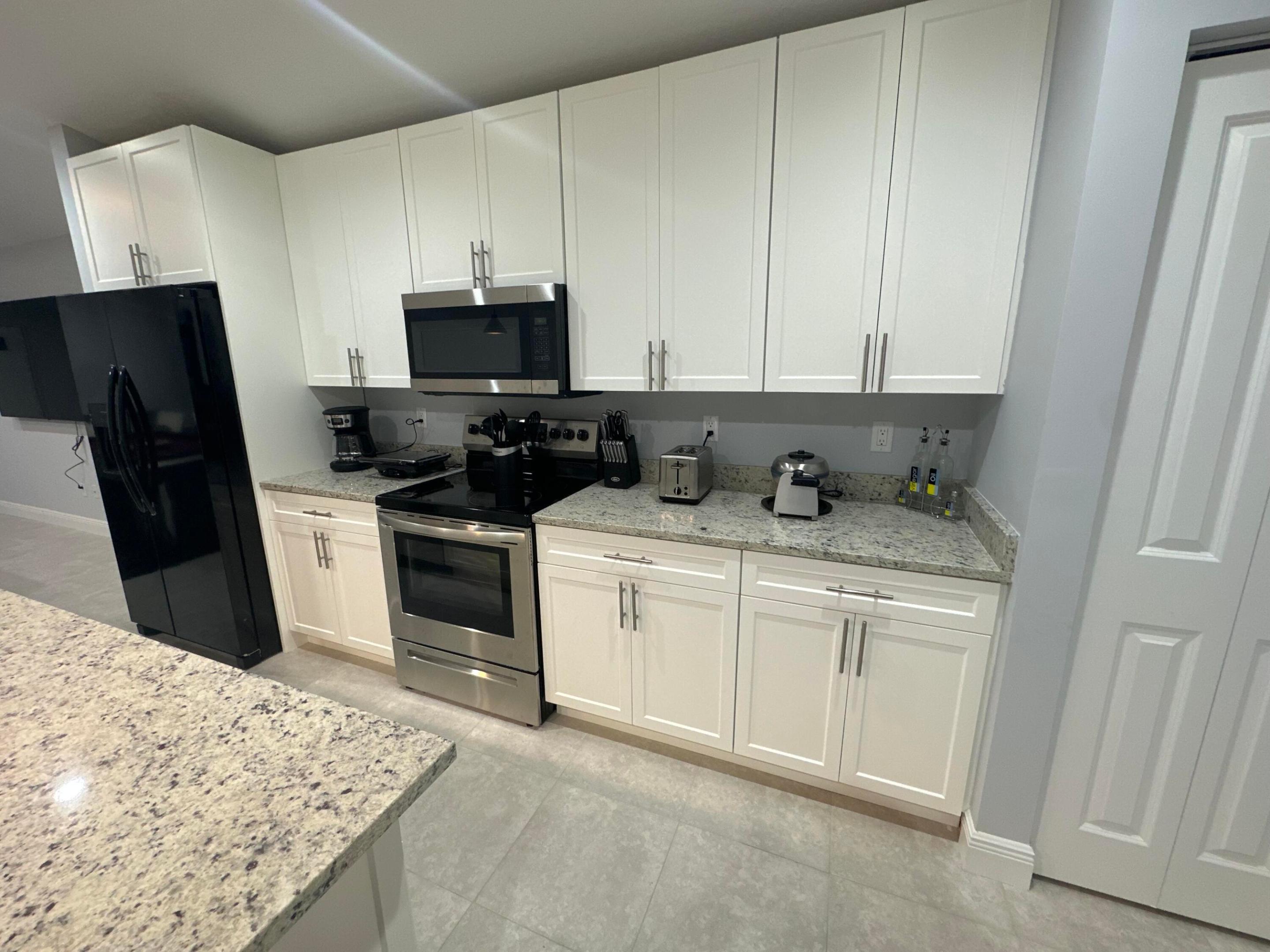 723 20th Street Property Photo 8