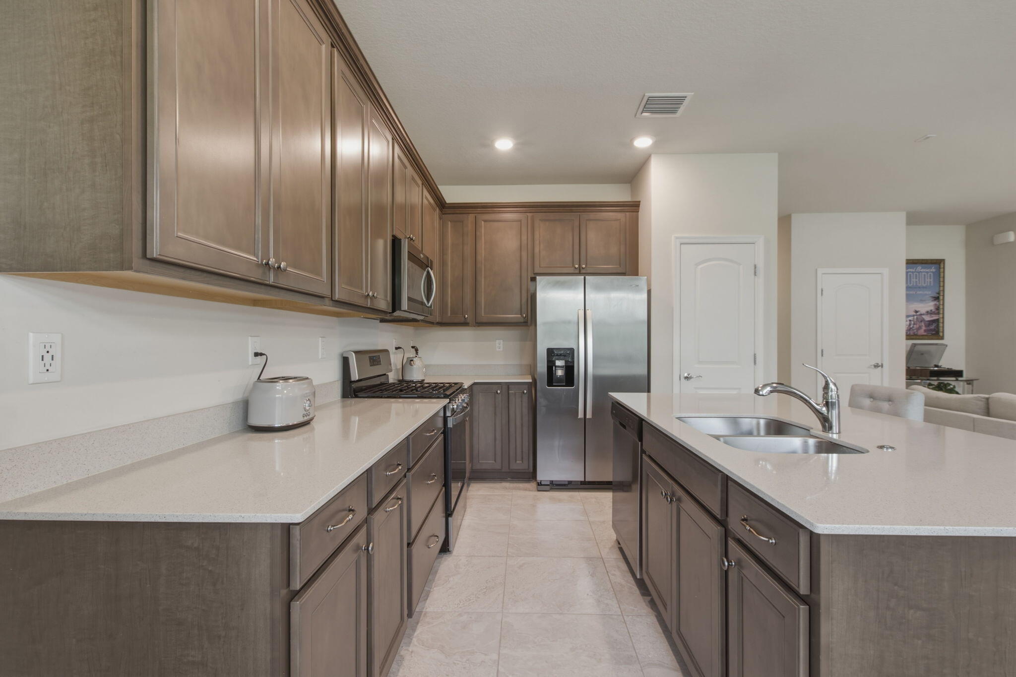 4601 Pinehurst Trail E Property Photo 2