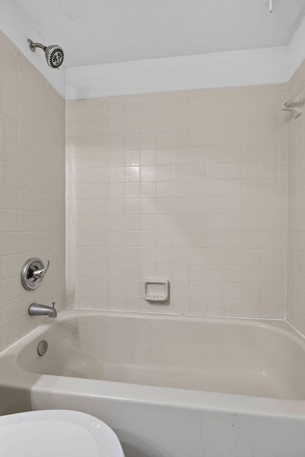 5540 Lakeside Drive 102 Property Photo 10