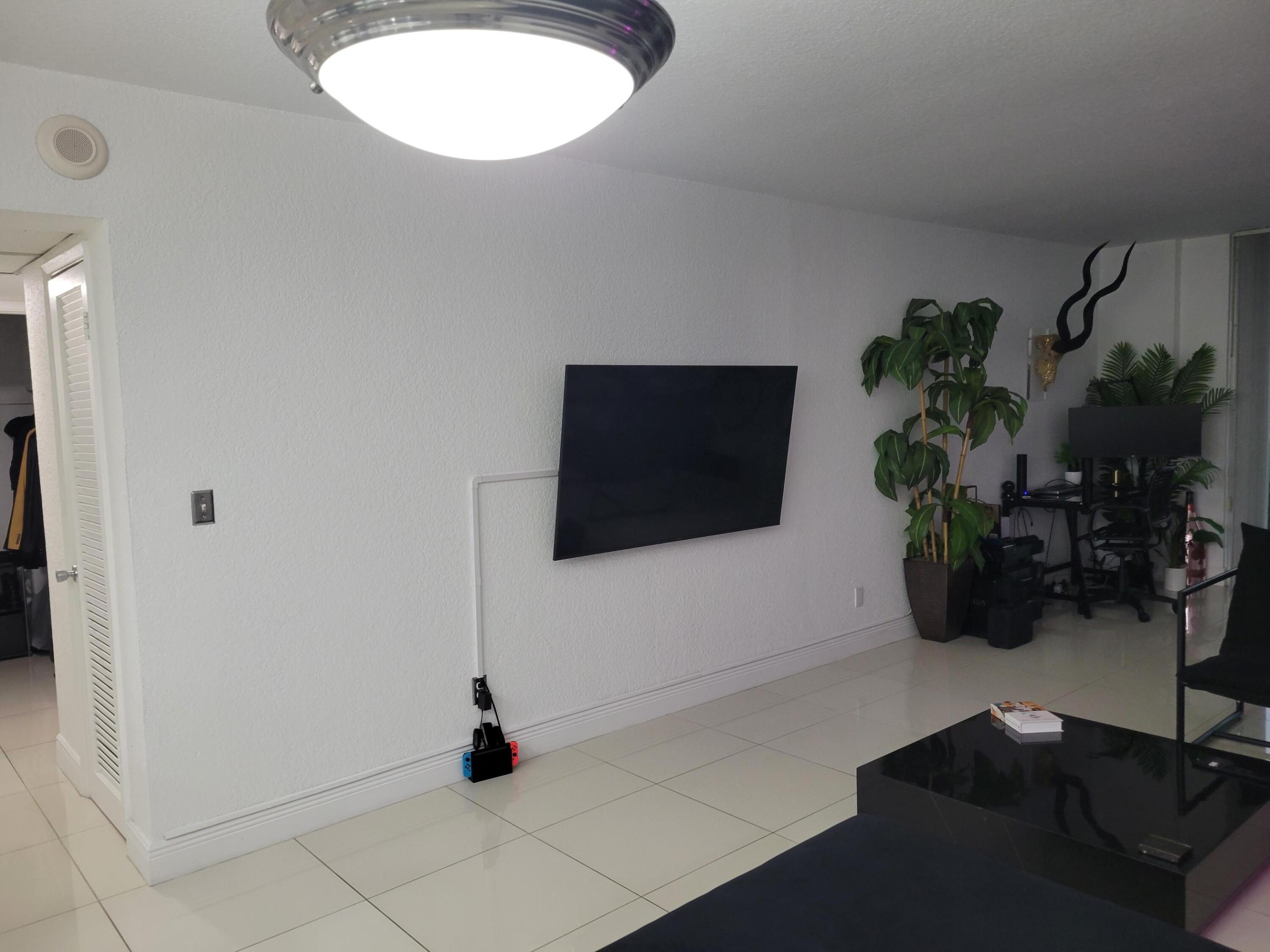 19370 Collins Avenue 623 Property Photo 8