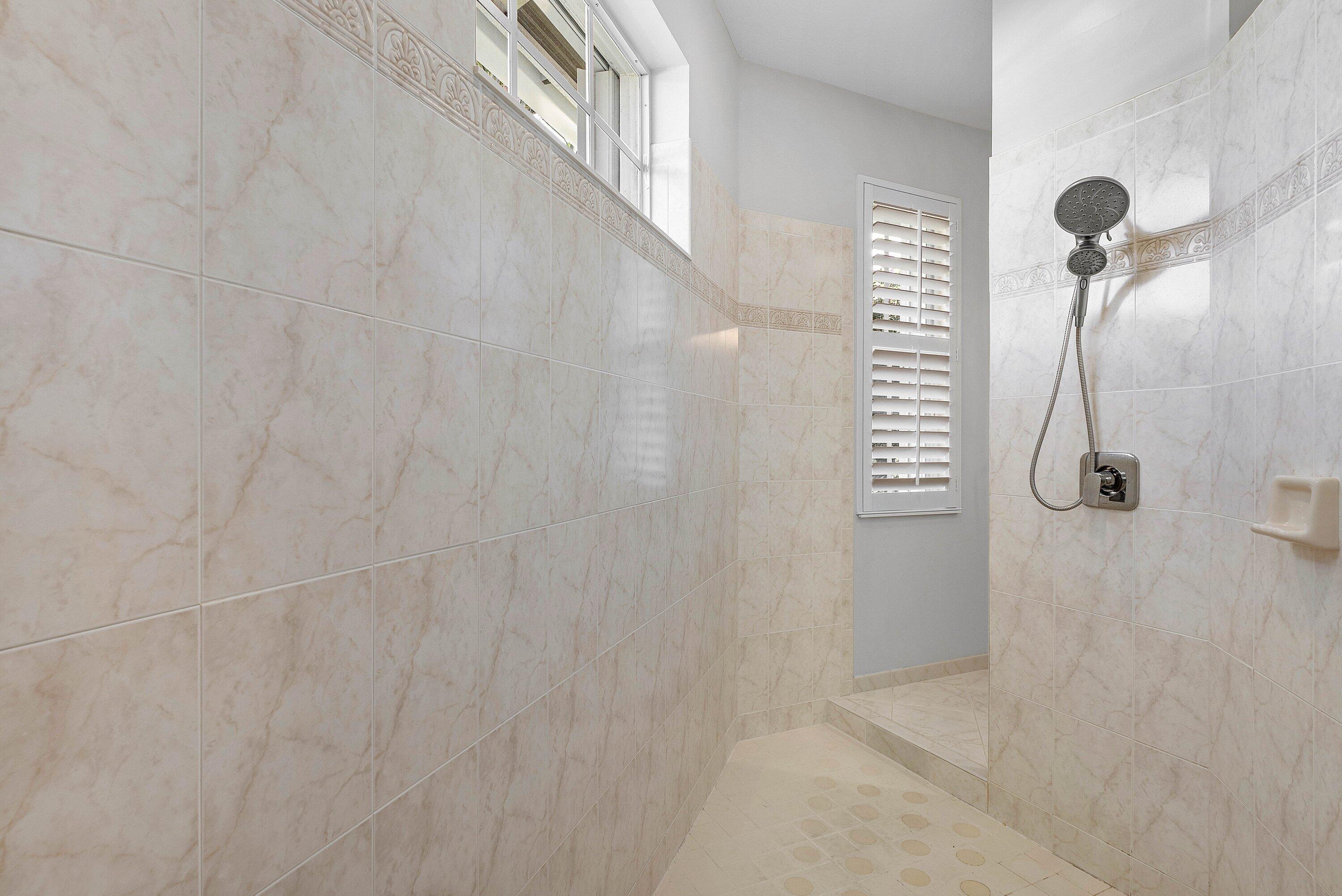 4675 Manderly Drive Property Photo 15