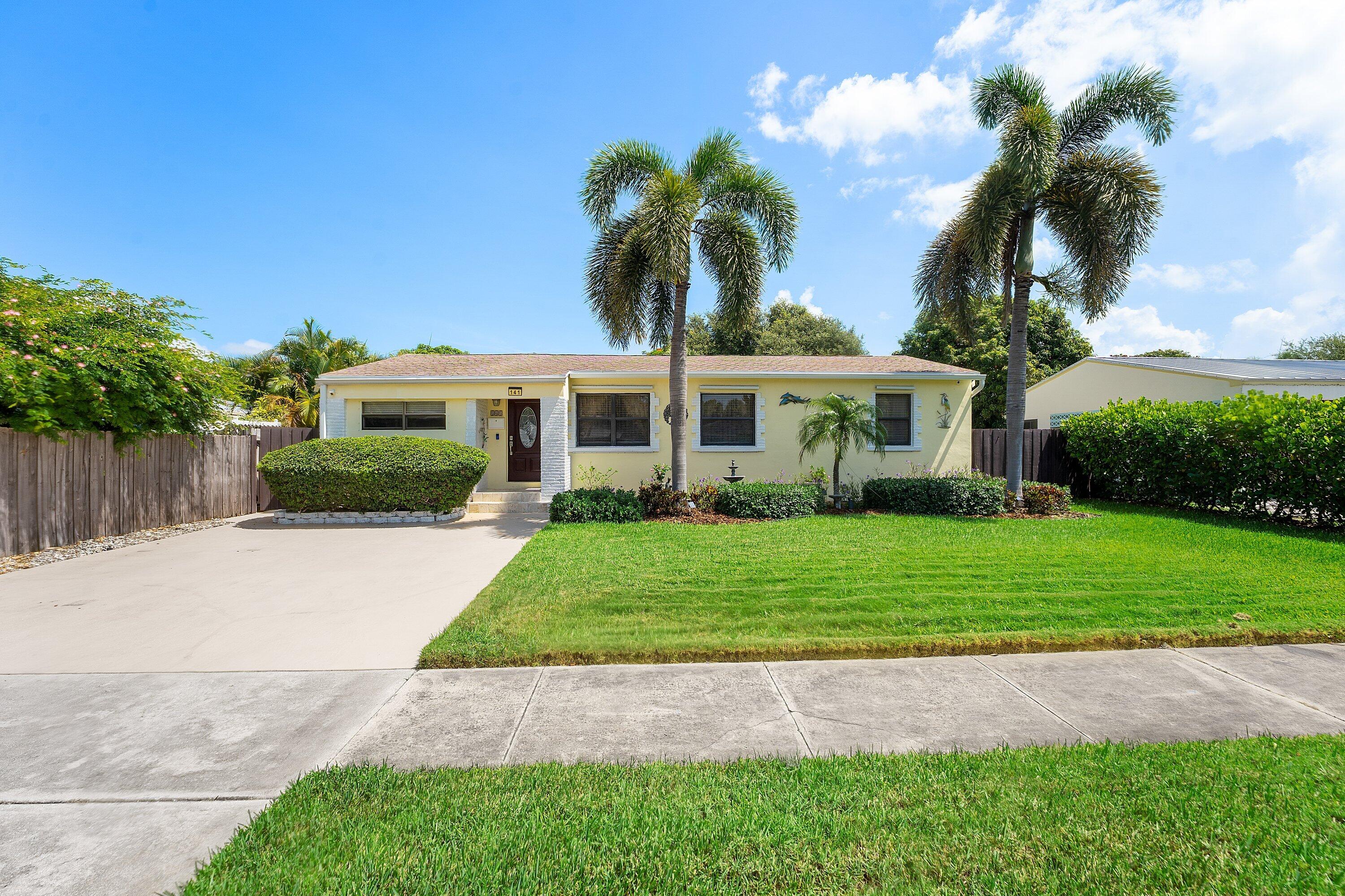 141 Date Palm Drive Property Photo 1