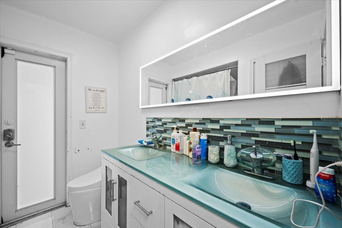 11650 Nw 39th Place Property Photo 19