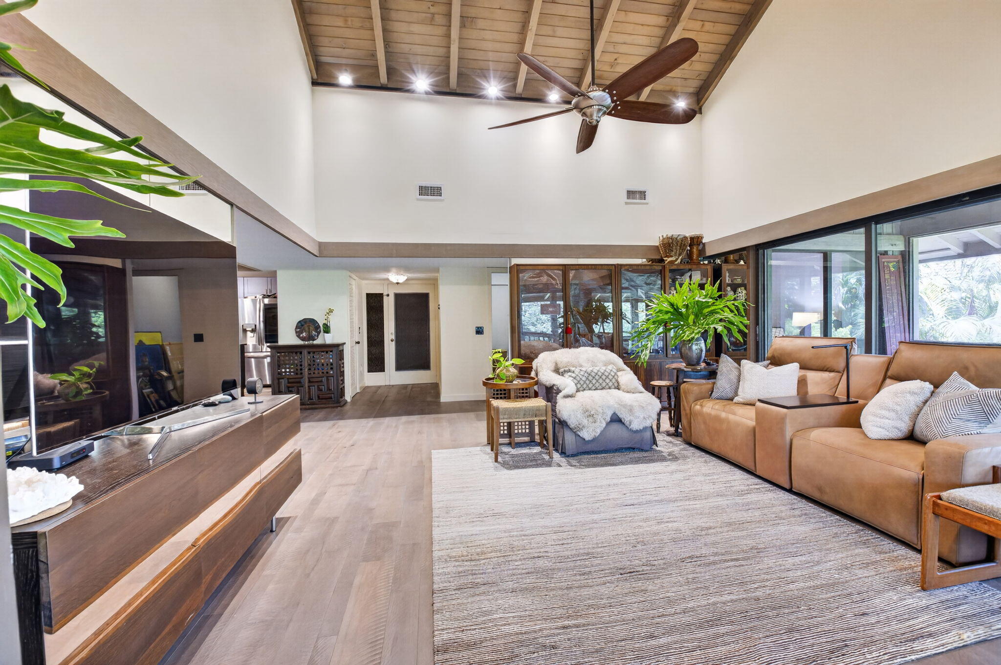 6957 Rain Forest Drive E 4 U Property Photo 9