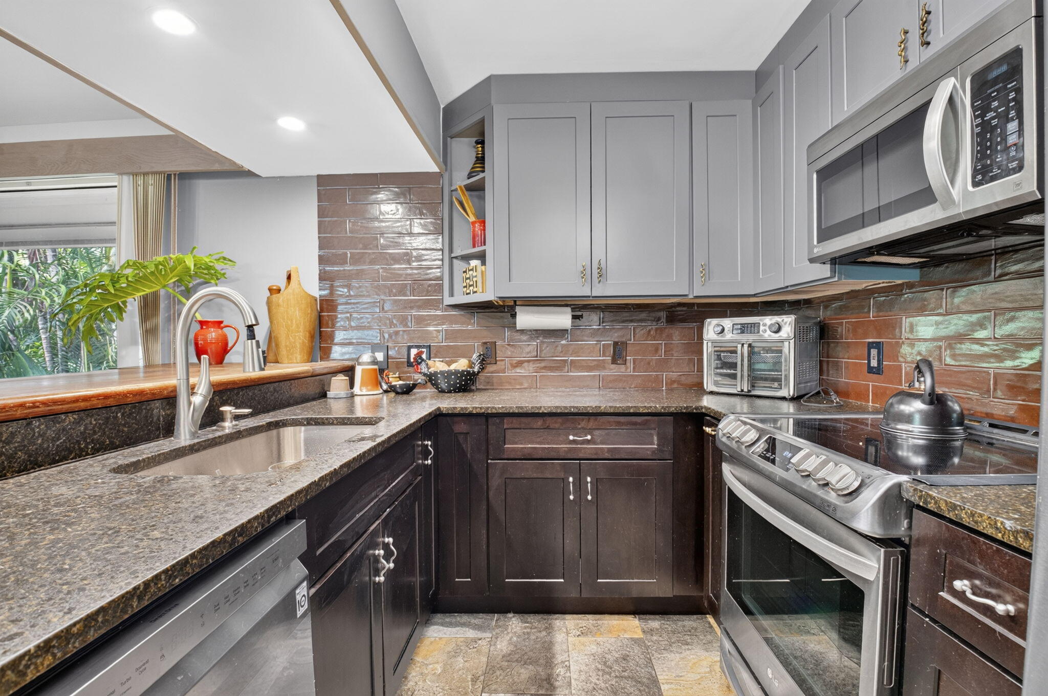 6957 Rain Forest Drive E 4 U Property Photo 16
