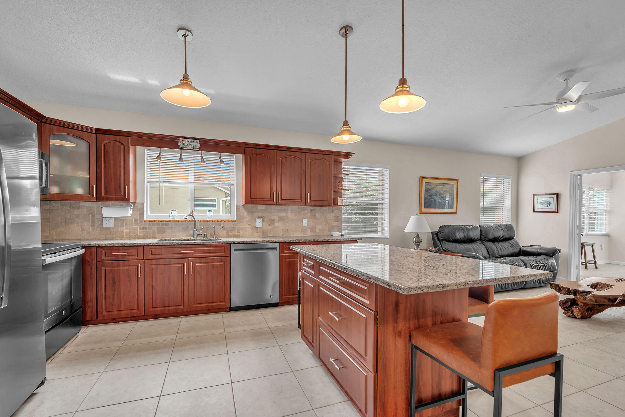 8576 Windy Circle Property Photo 14