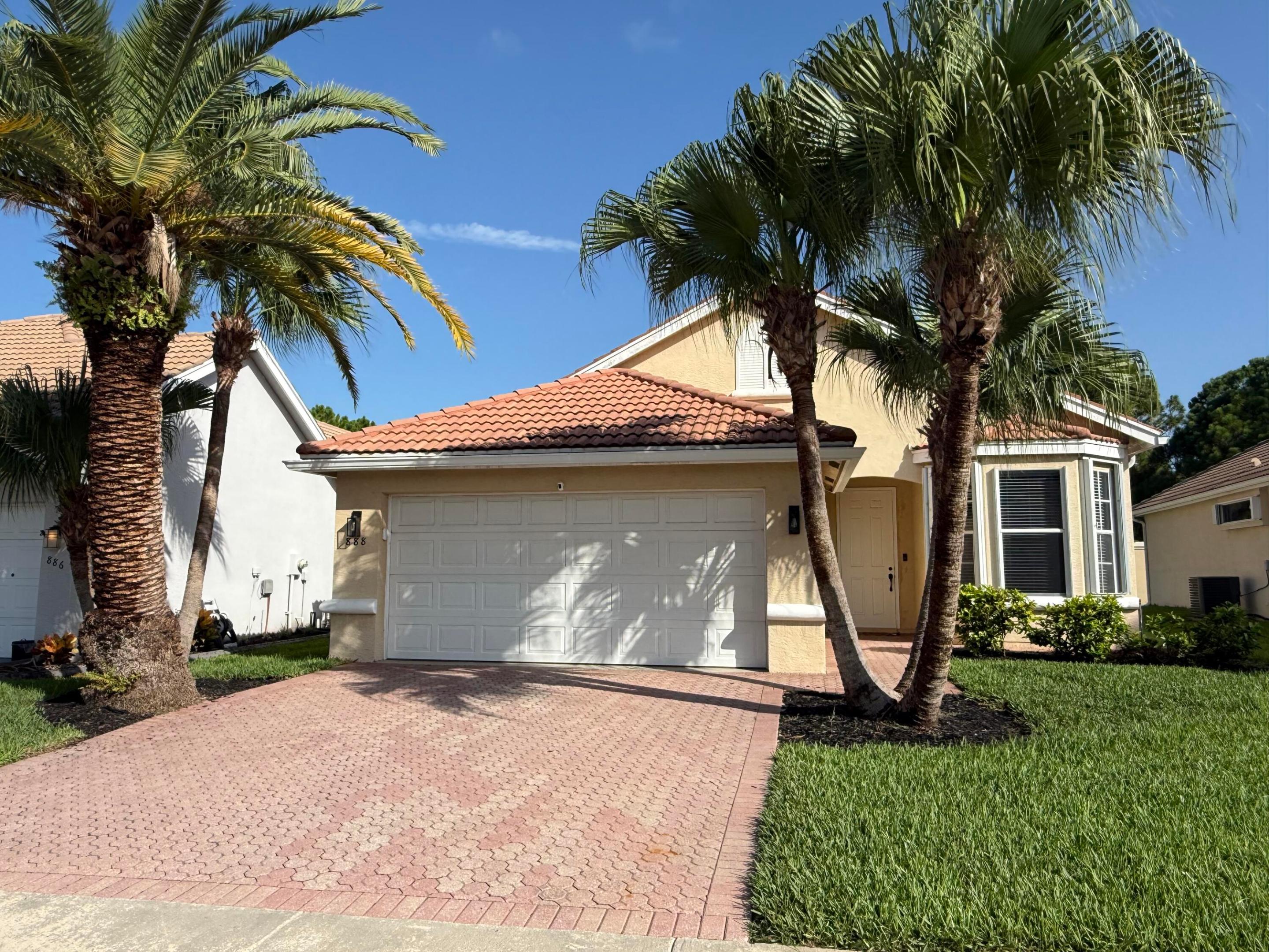 888 SW MUNJACK Circle Property Photo 1