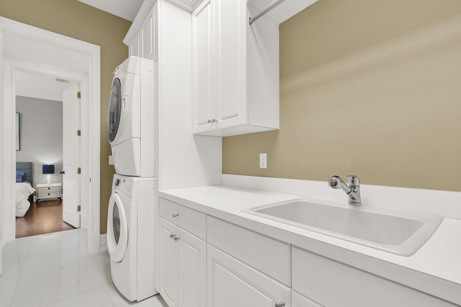 146 Se Bella Strano Property Photo 31