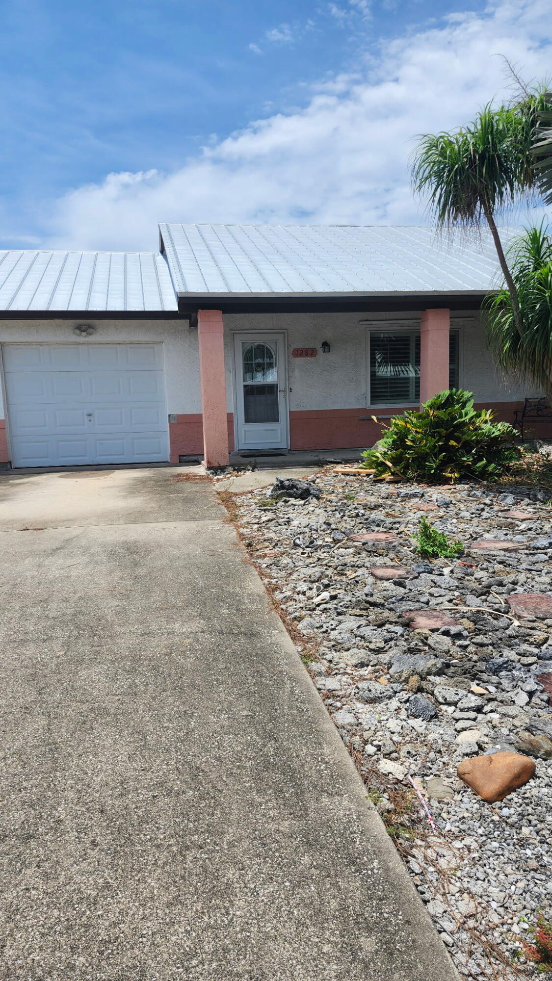 1282 Schumann Drive Property Photo 1