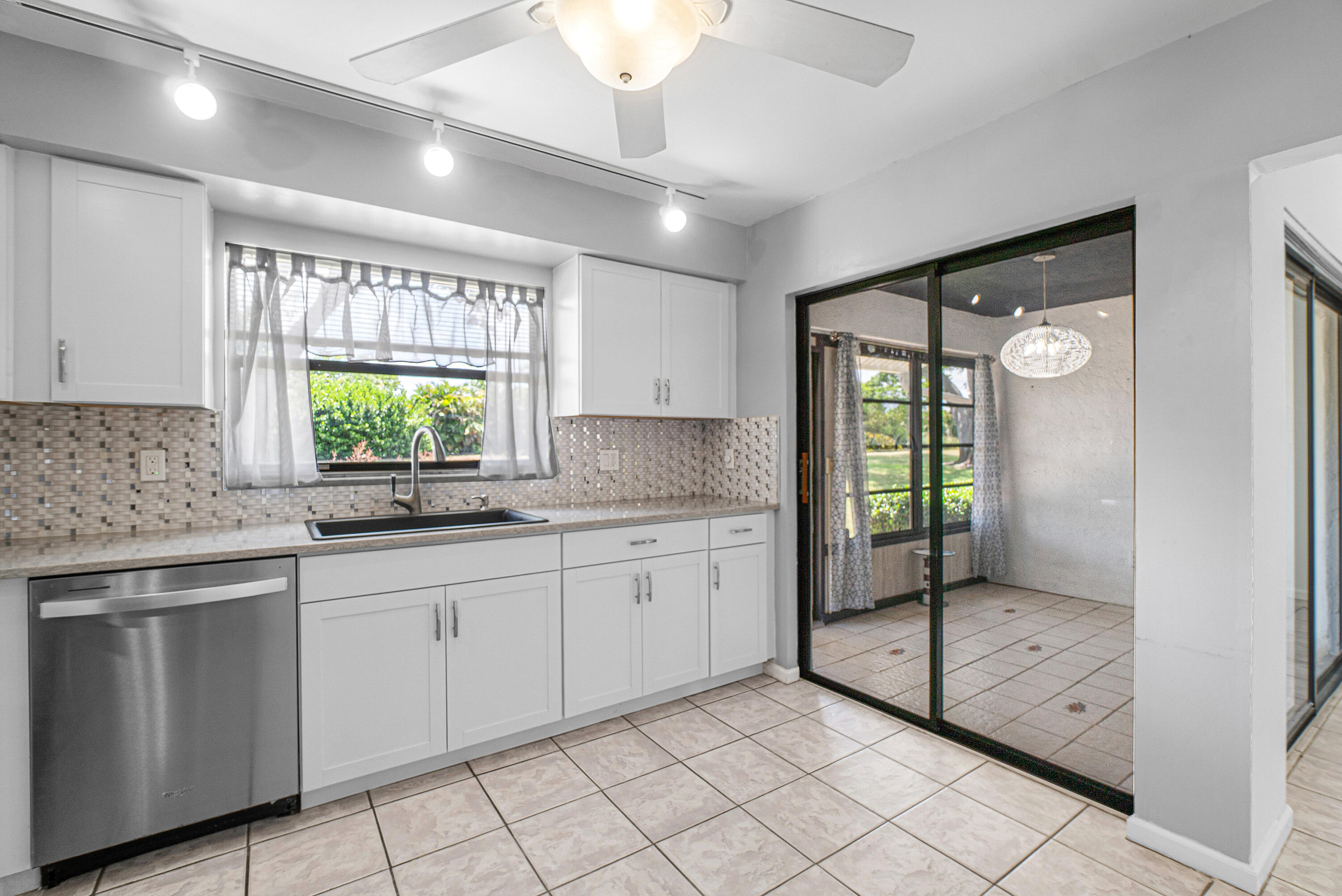 9945 Papaya Tree Trail B Property Photo 13
