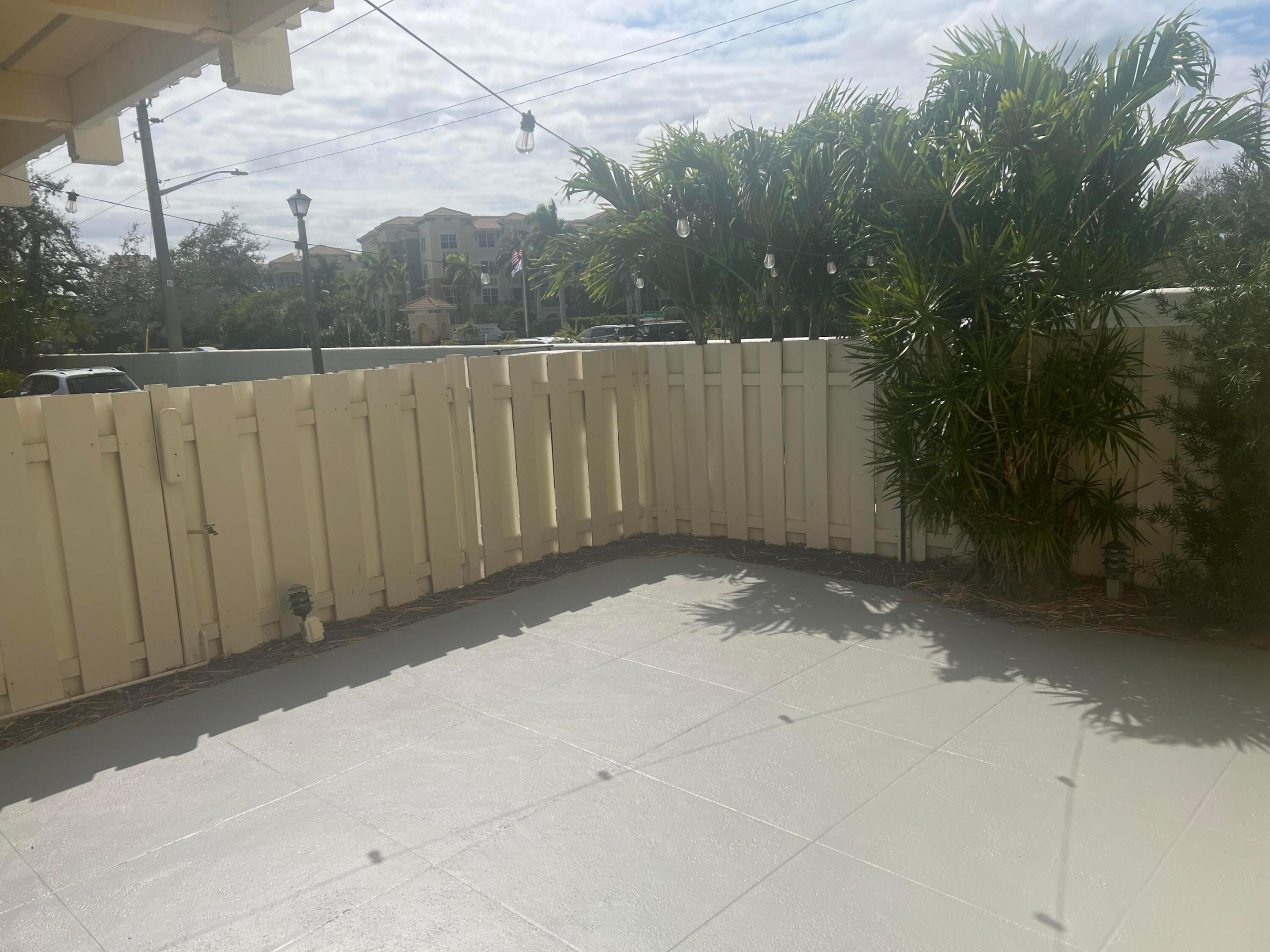 169 Seabreeze Circle Property Photo 23