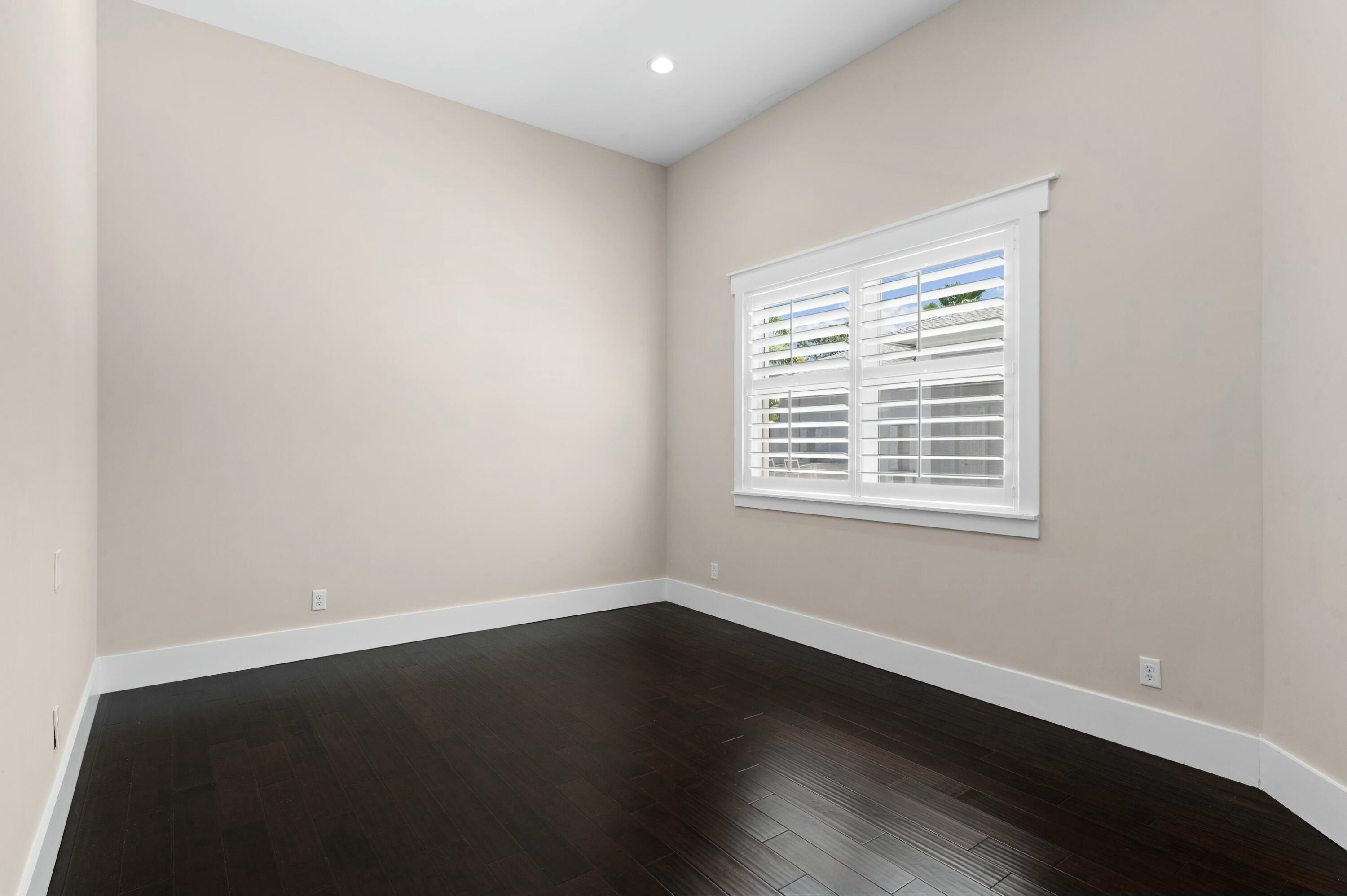 15503 Temple Boulevard Property Photo 9