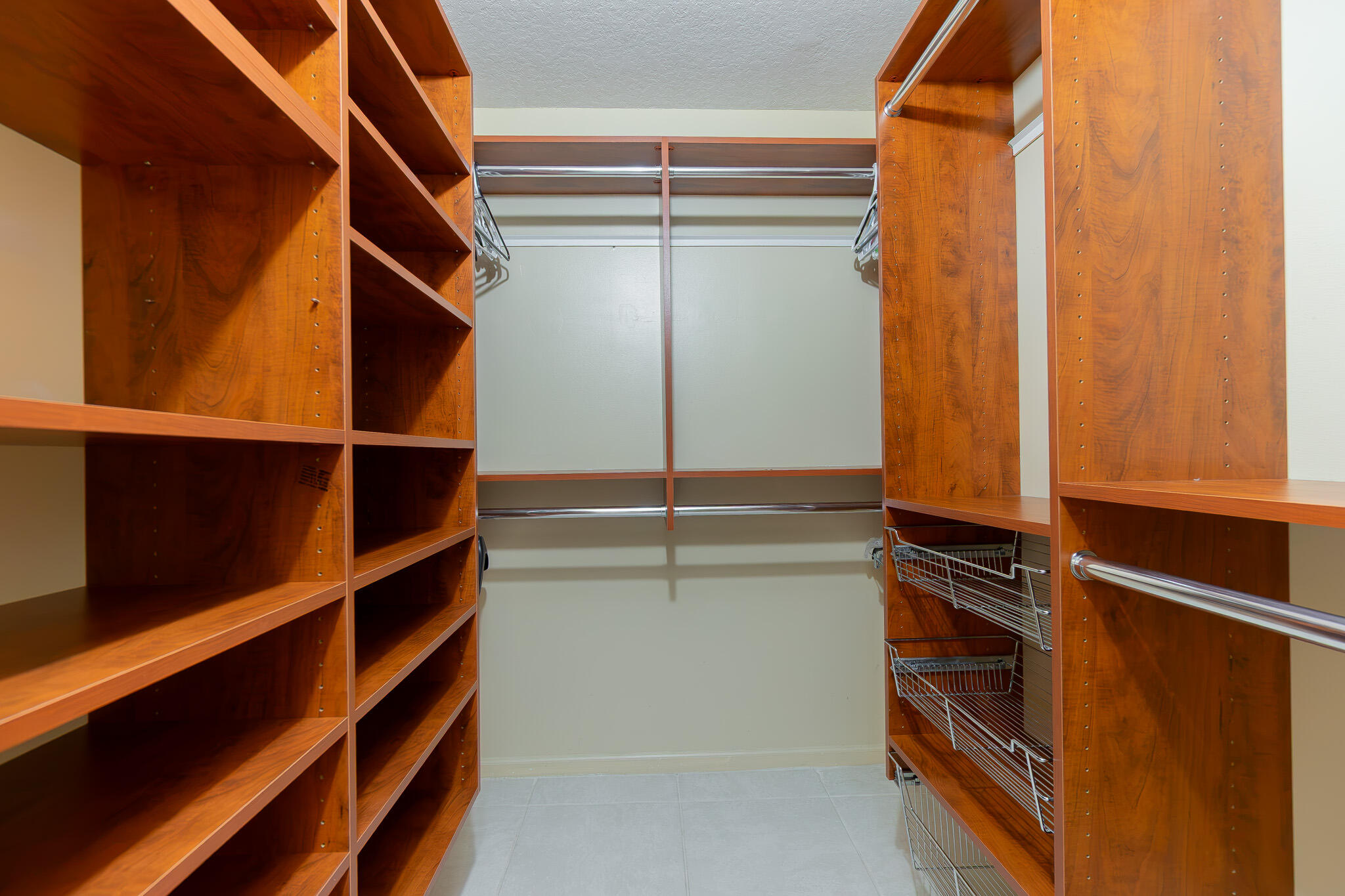 12524 Shoreline Drive 302 Property Photo 25