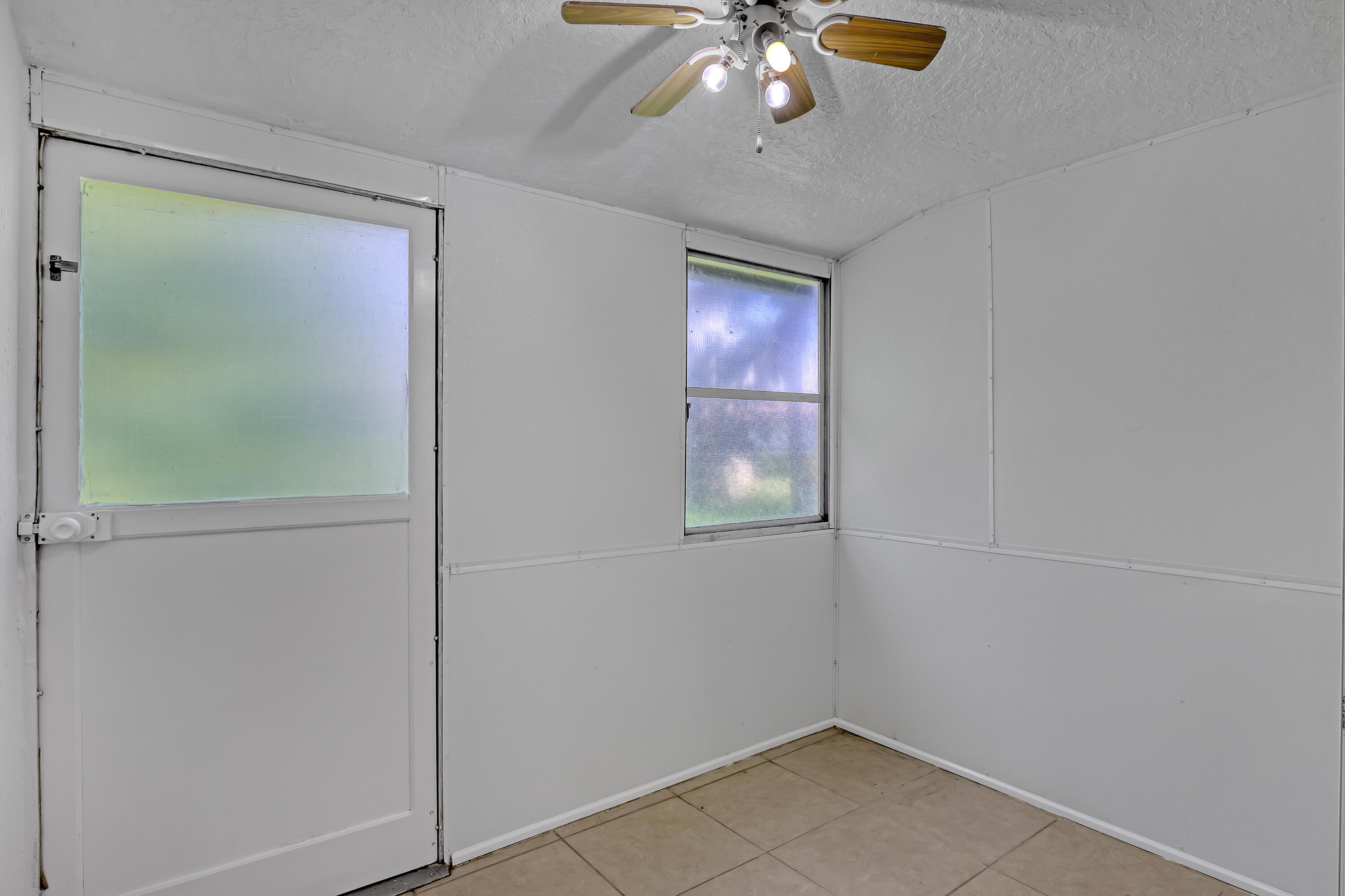 2940 Crosley Drive E Property Photo 18