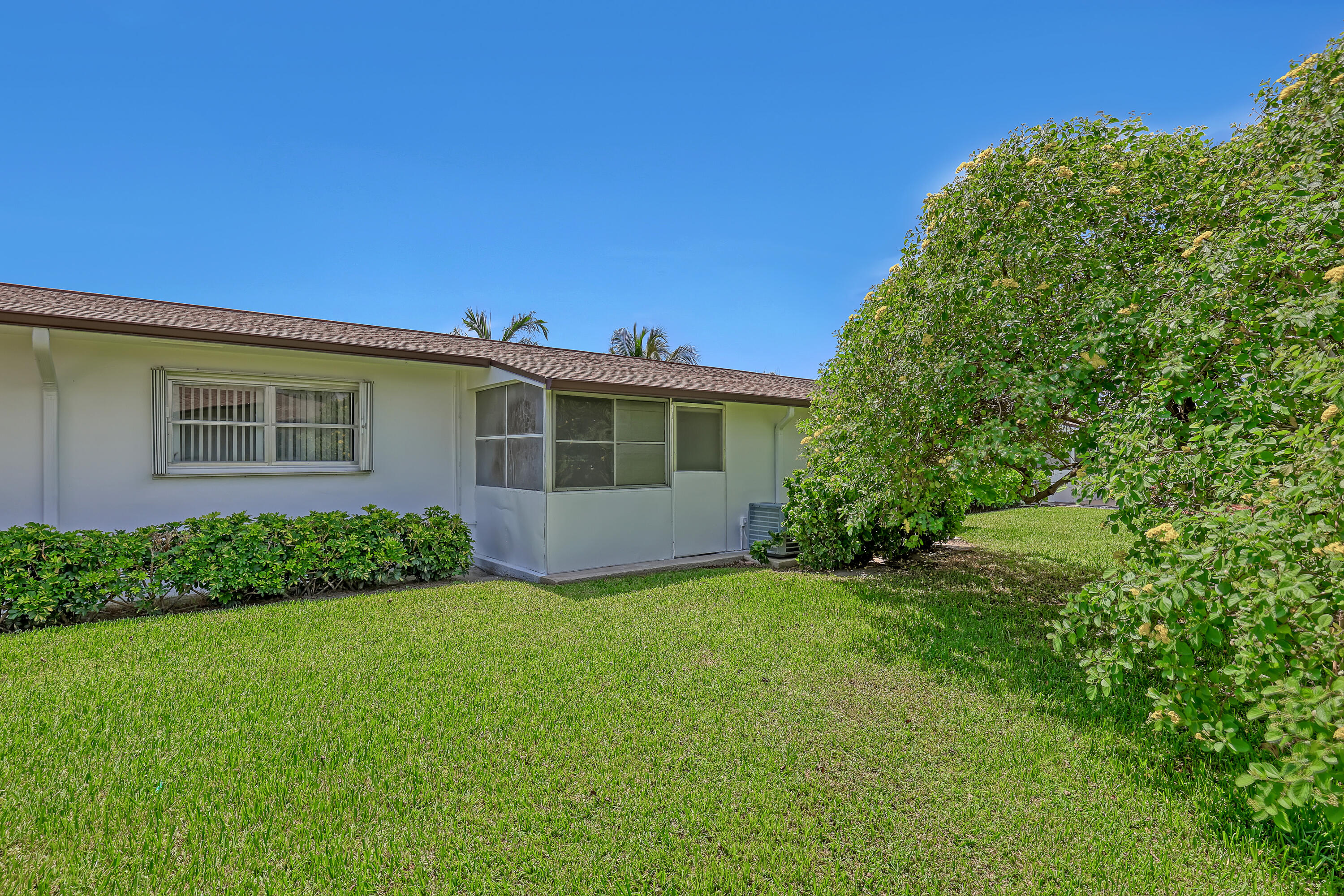 2940 Crosley Drive E Property Photo 21