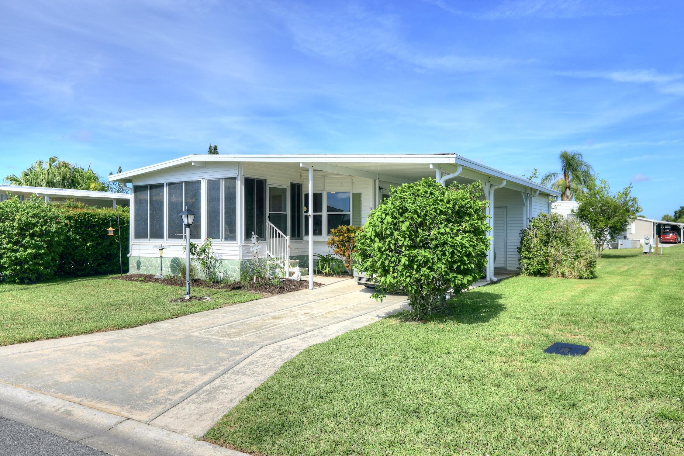912 Oriole Circle Property Photo 1