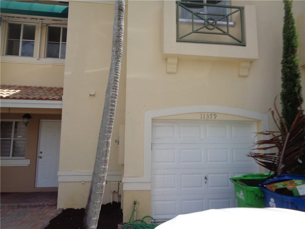 11379 Nw 34th Place Property Photo 2