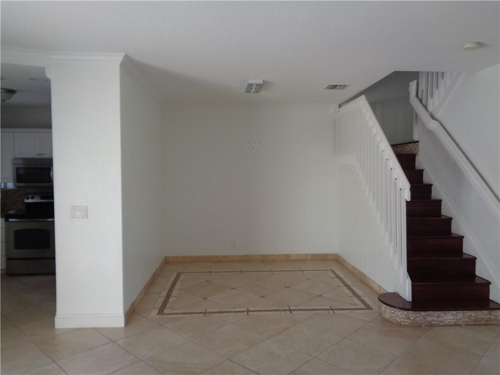 11379 Nw 34th Place Property Photo 9
