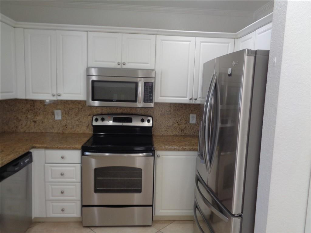 11379 Nw 34th Place Property Photo 12