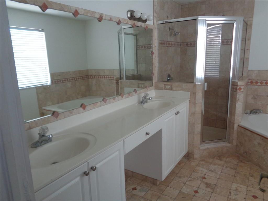 11379 Nw 34th Place Property Photo 19