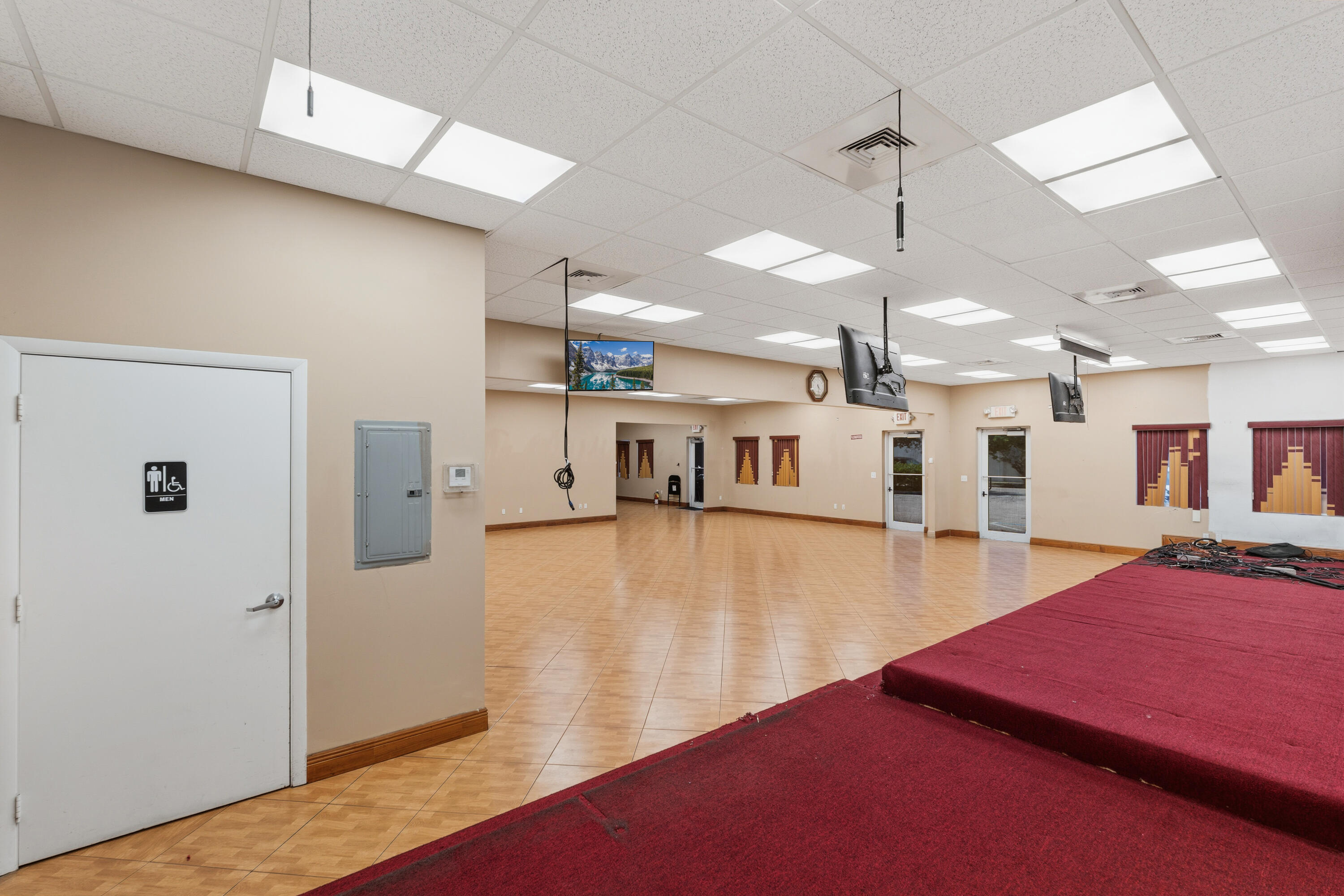 1125 Crestwood Boulevard Property Photo 7