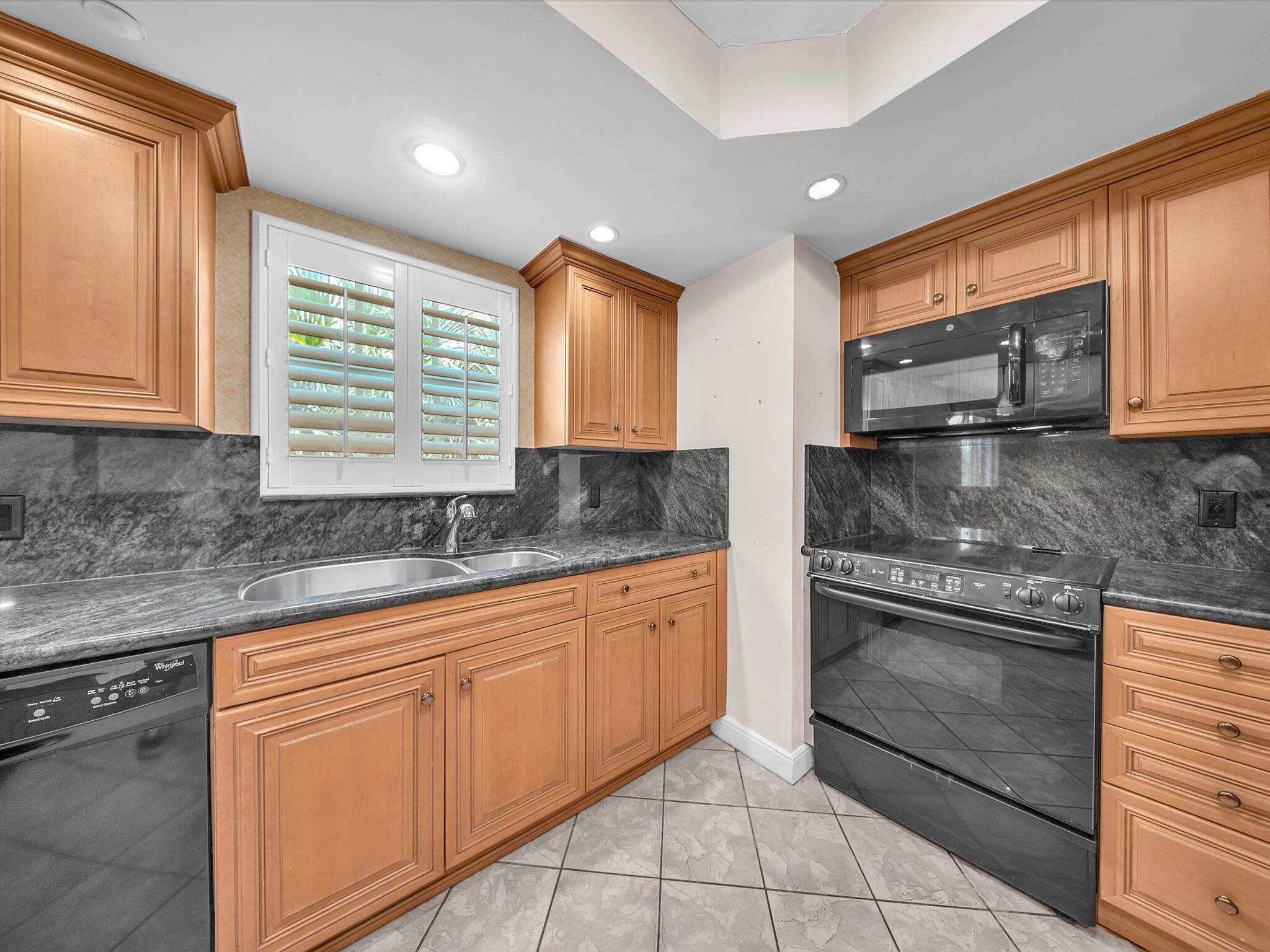 1111 E Las Olas Boulevard 308 Property Photo 16