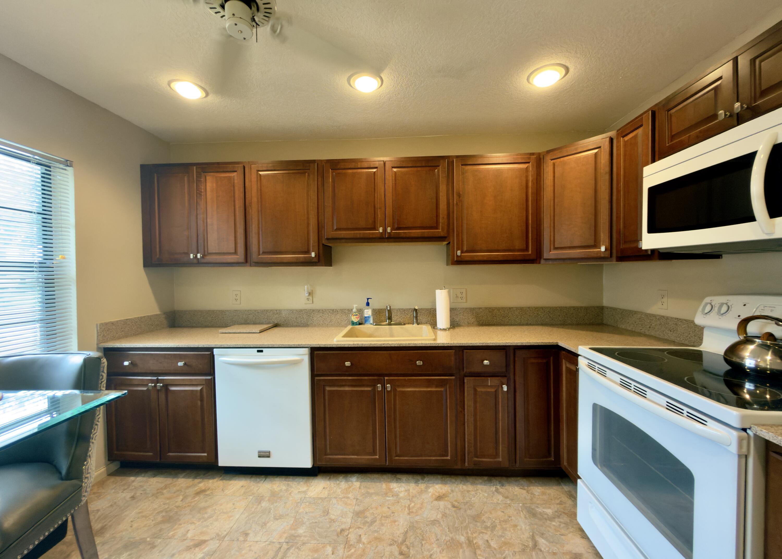 21338 Juego Circle 11g Property Photo 4
