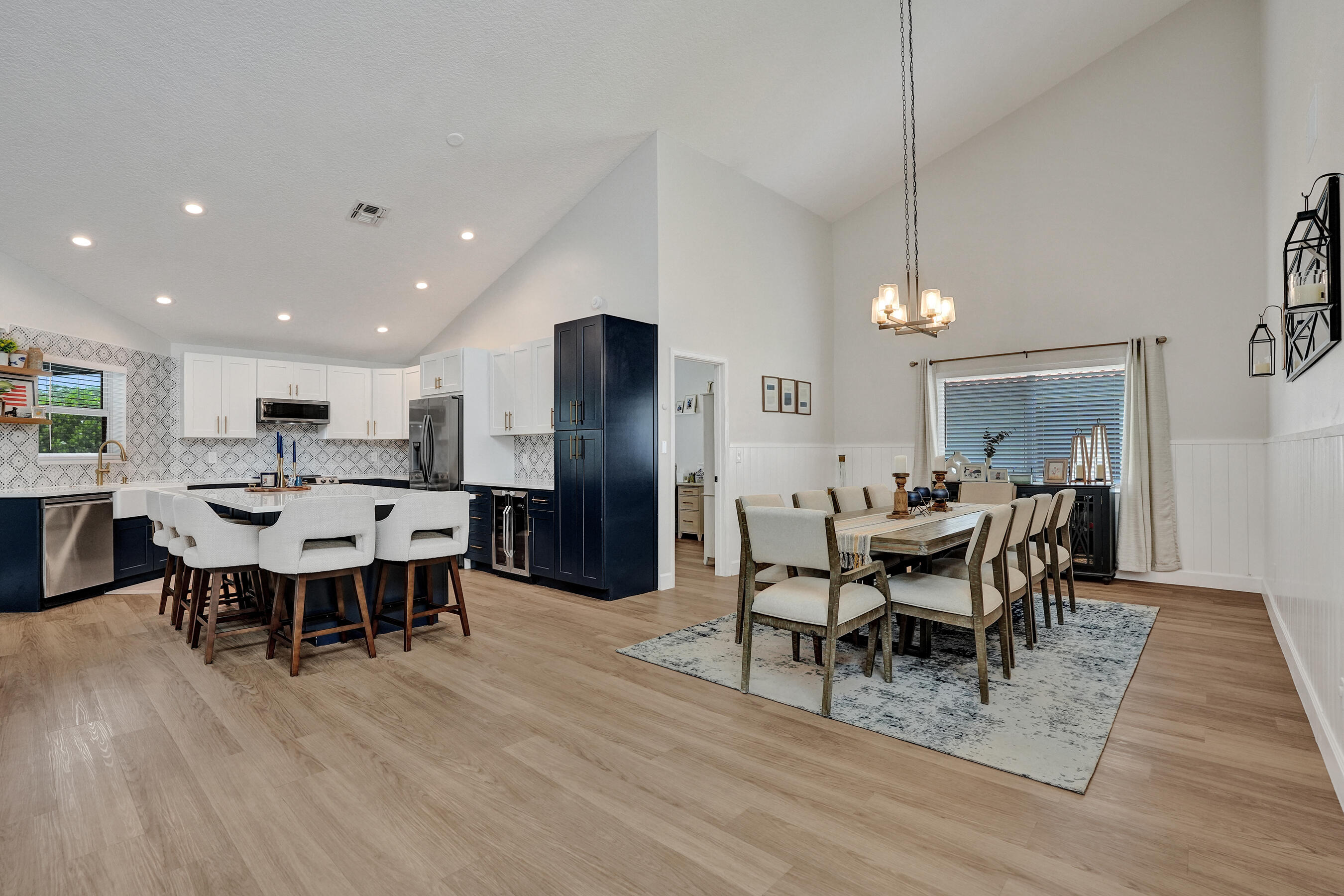 1711 W Oak Knoll Circle Property Photo 4