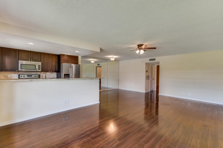 797 North Drive C Property Photo 3