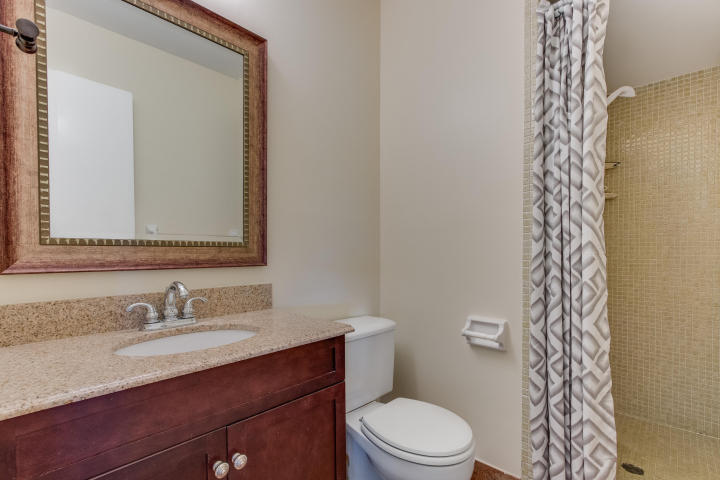797 North Drive C Property Photo 7