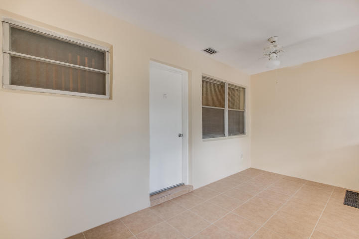 797 North Drive C Property Photo 14