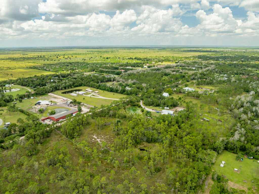 12460 79th Street Property Photo 9