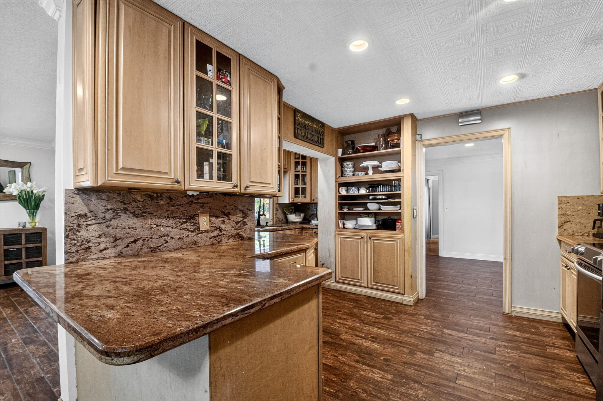244 Walton-heath Drive Property Photo 6