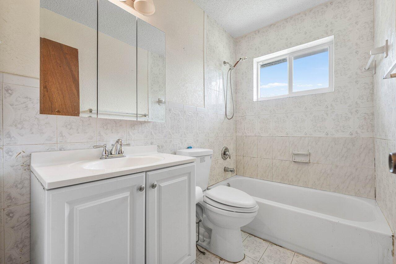 2011 Sw 99th Terrace Property Photo 15