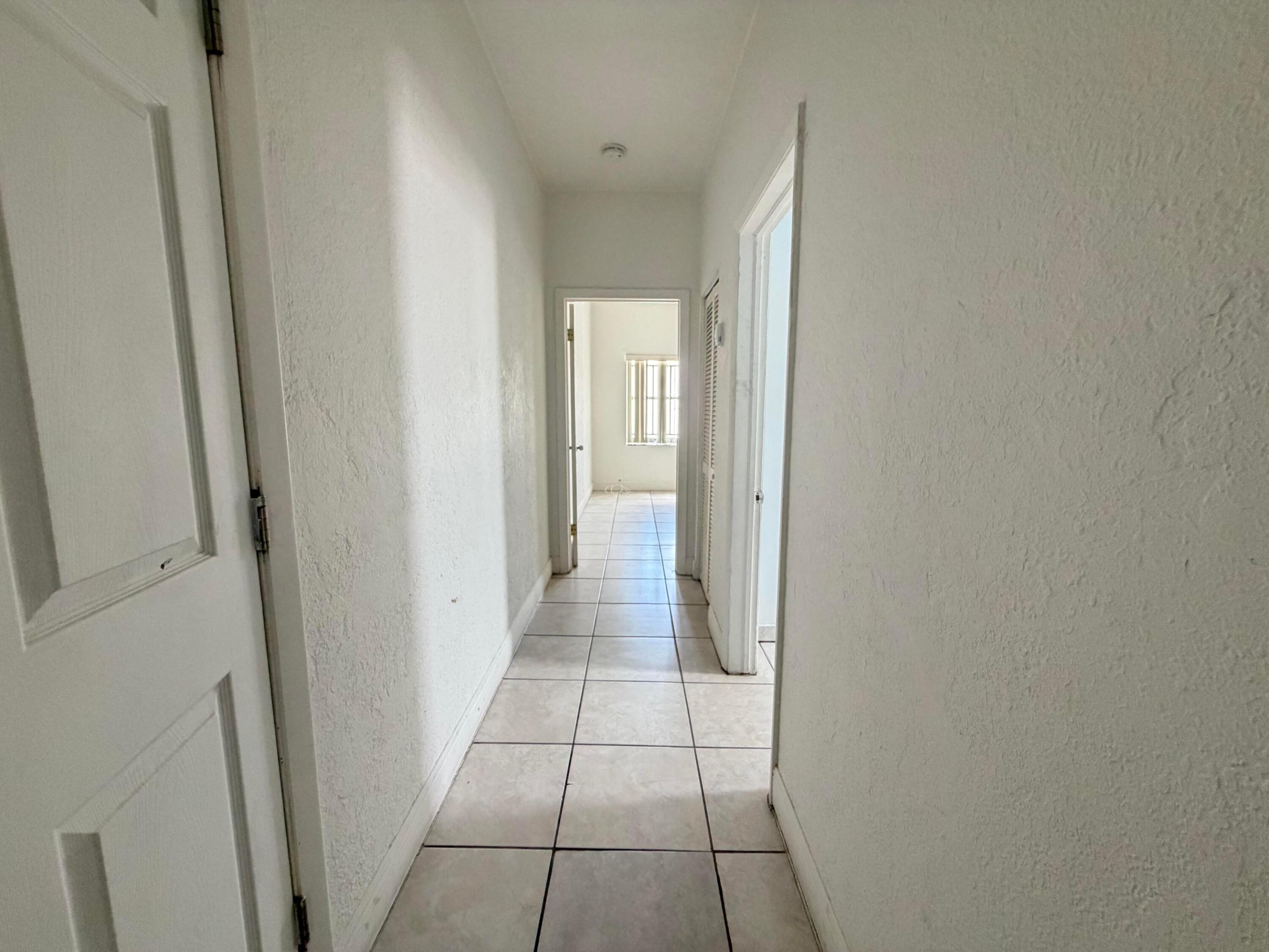 313 N Krome Avenue B Property Photo 7