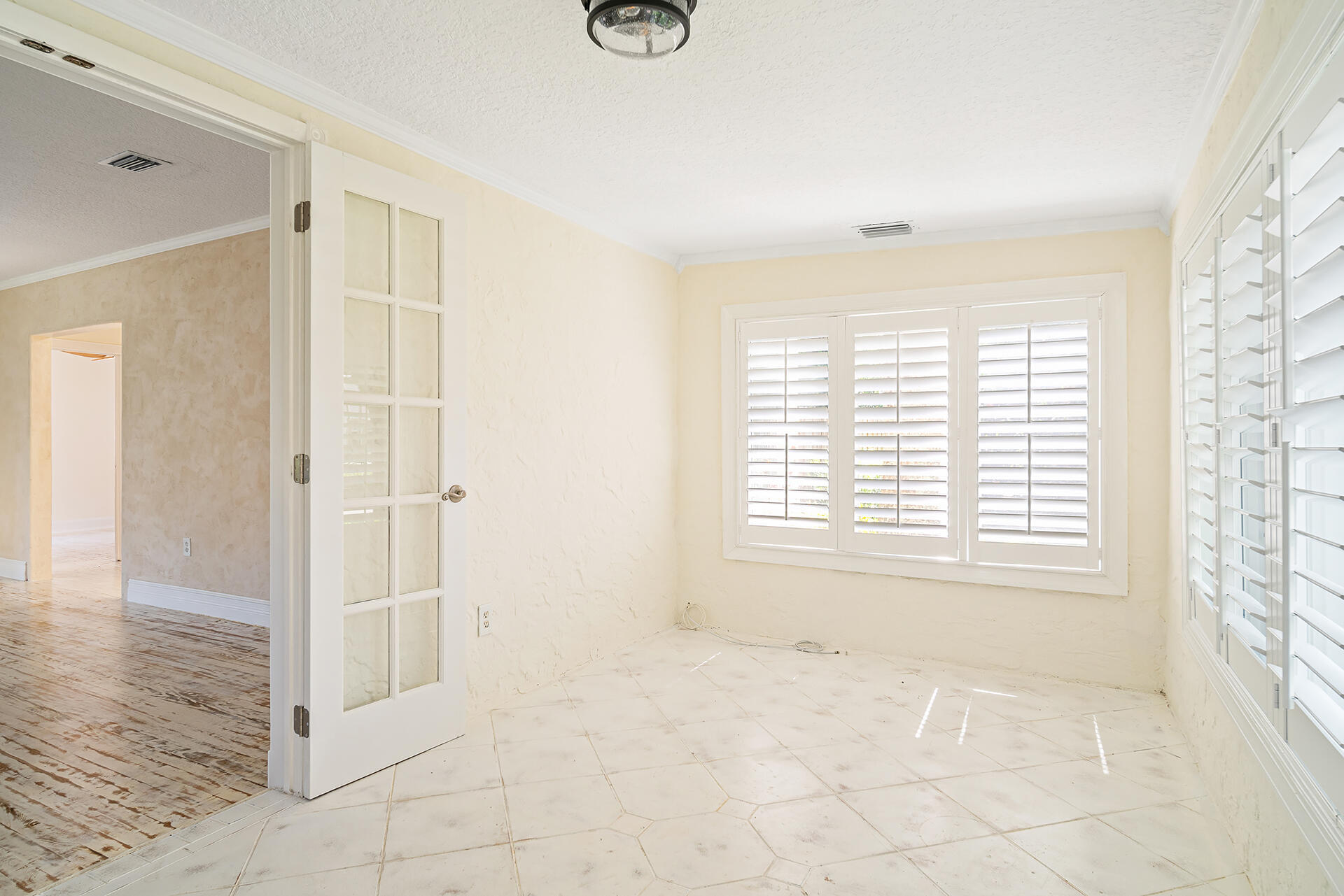 813 Avon Road Property Photo 5