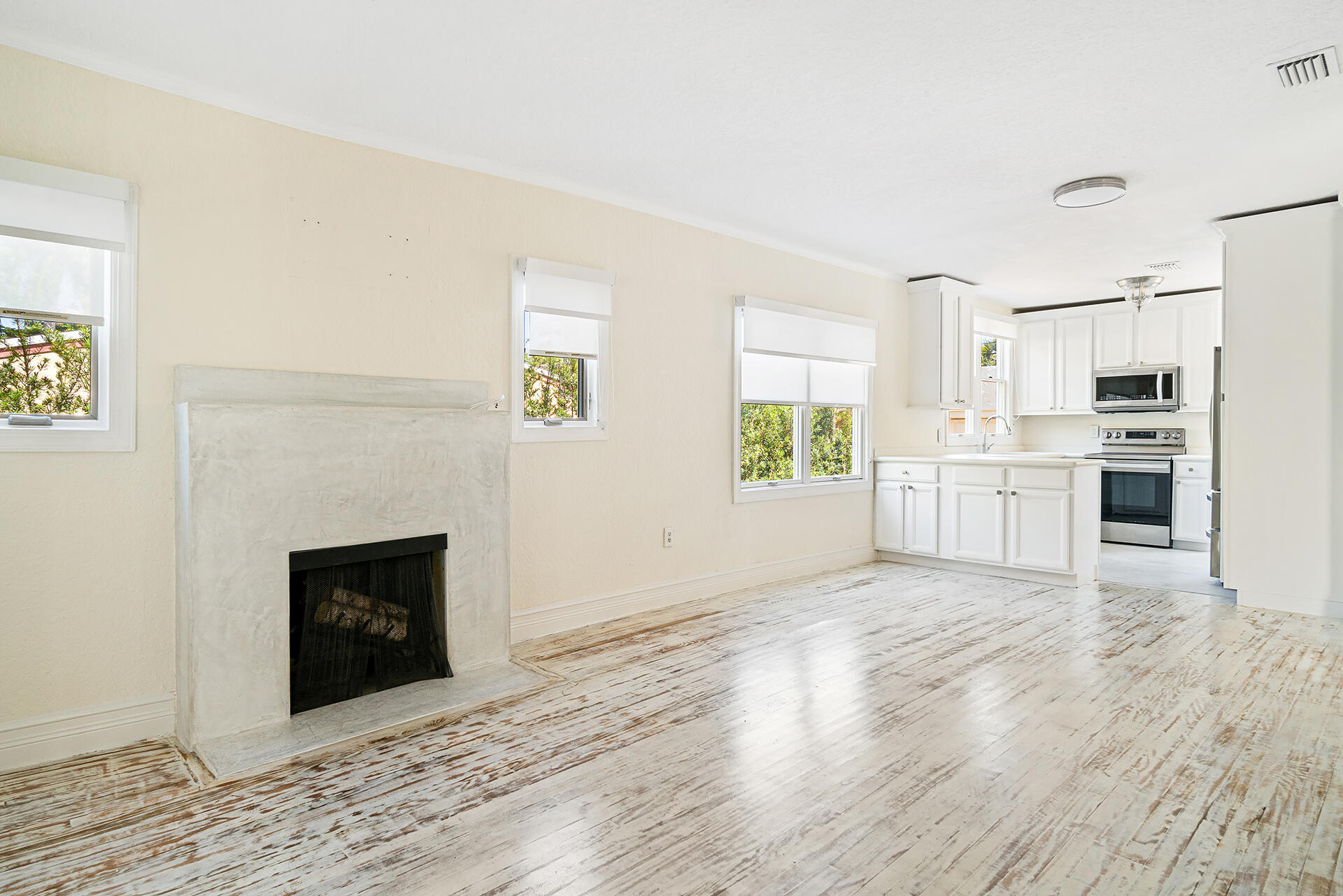 813 Avon Road Property Photo 7