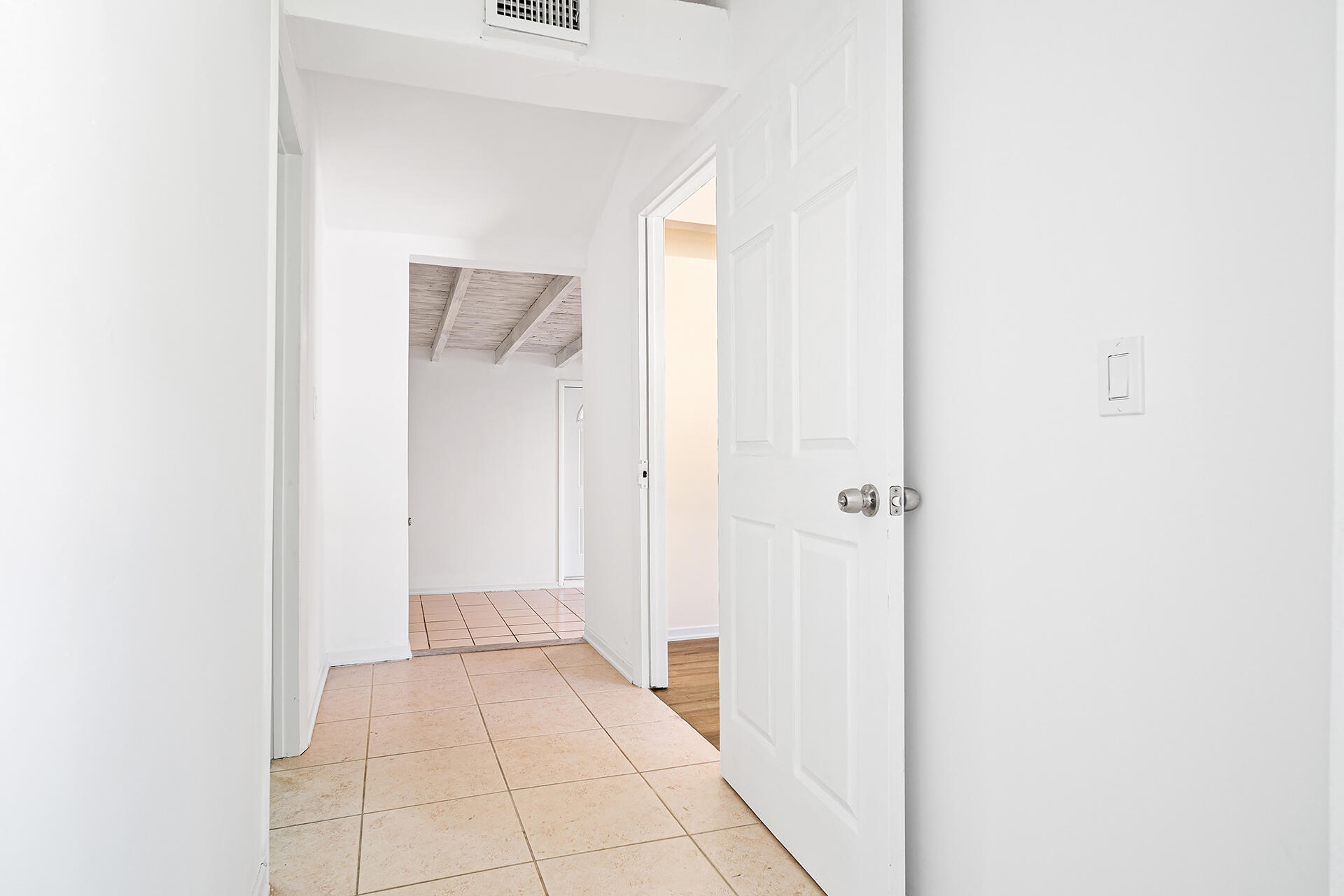 813 Avon Road Property Photo 32