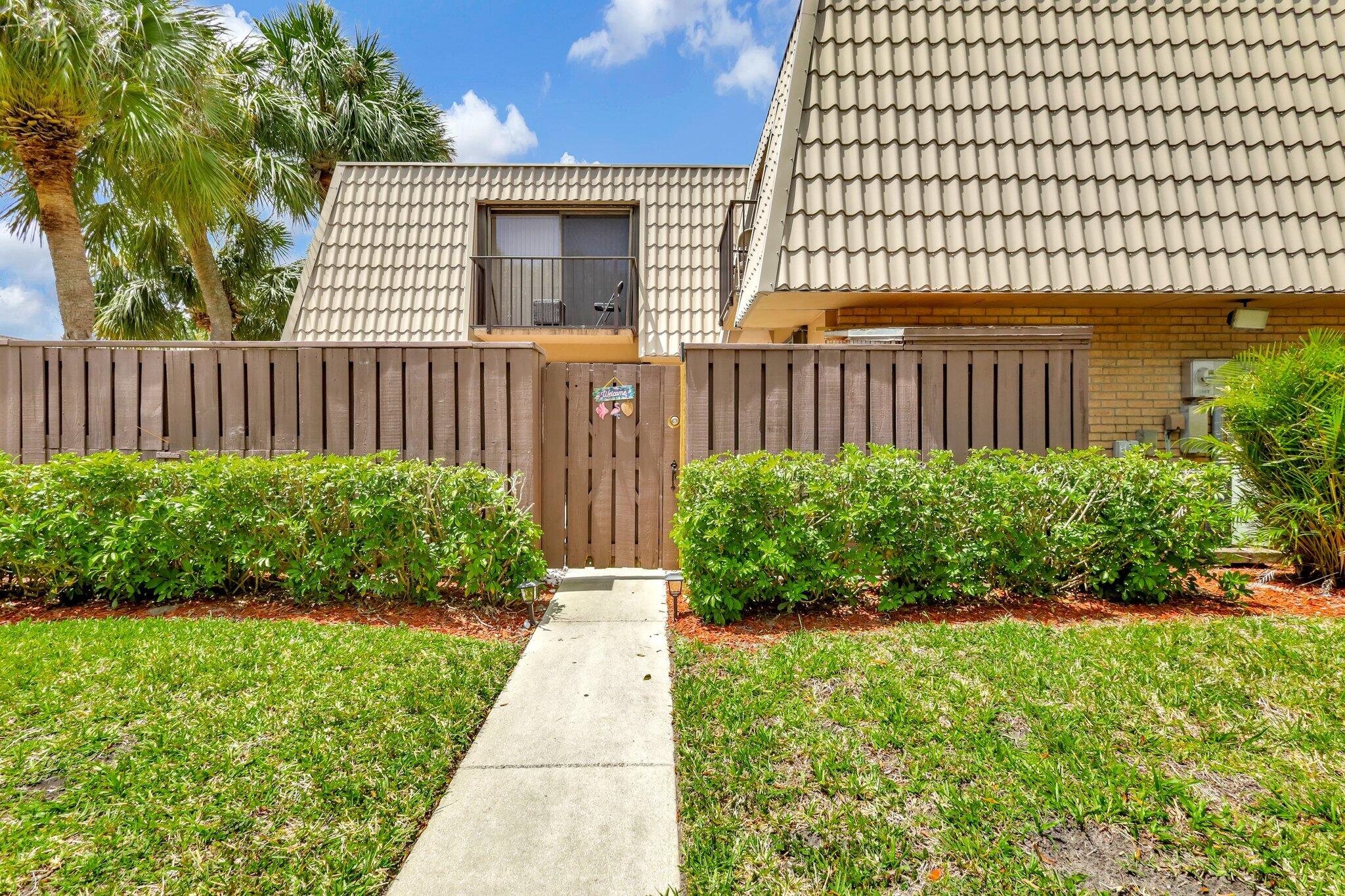 5907 59TH Way Property Photo 1