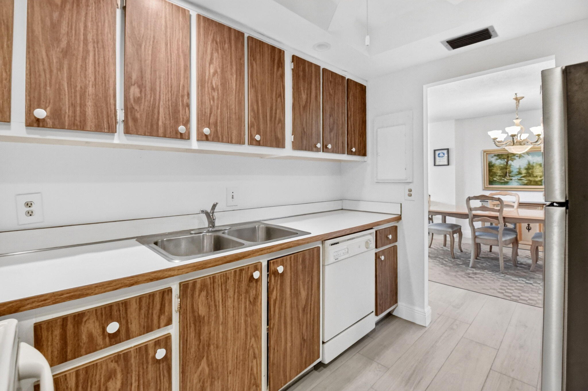 125 S Ocean Avenue 211 Property Photo 13